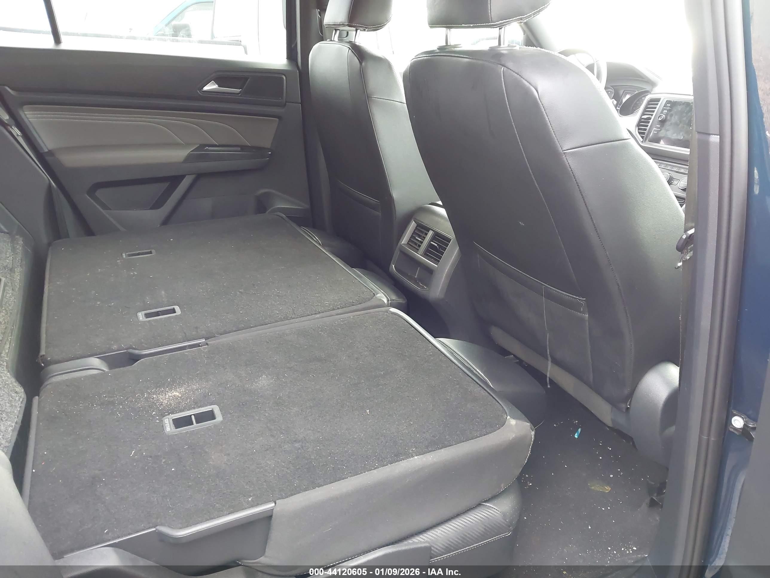 VOLKSWAGEN ATLAS image 8