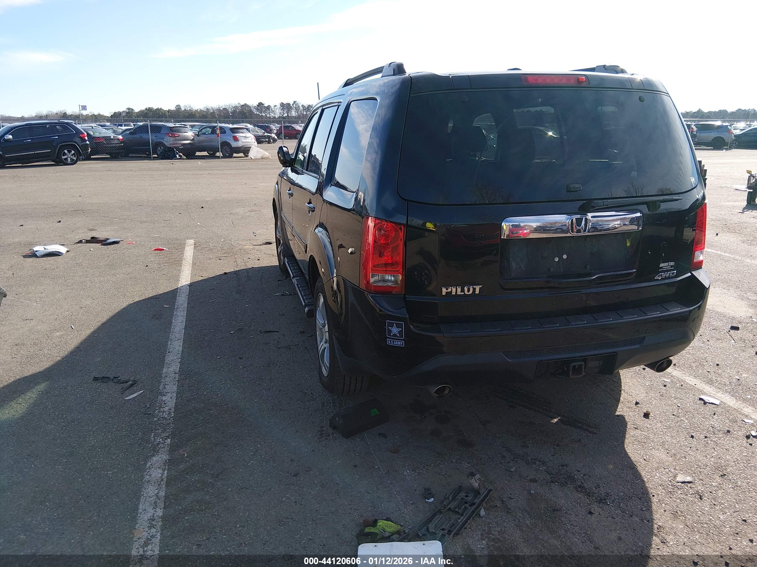 HONDA PILOT image 3