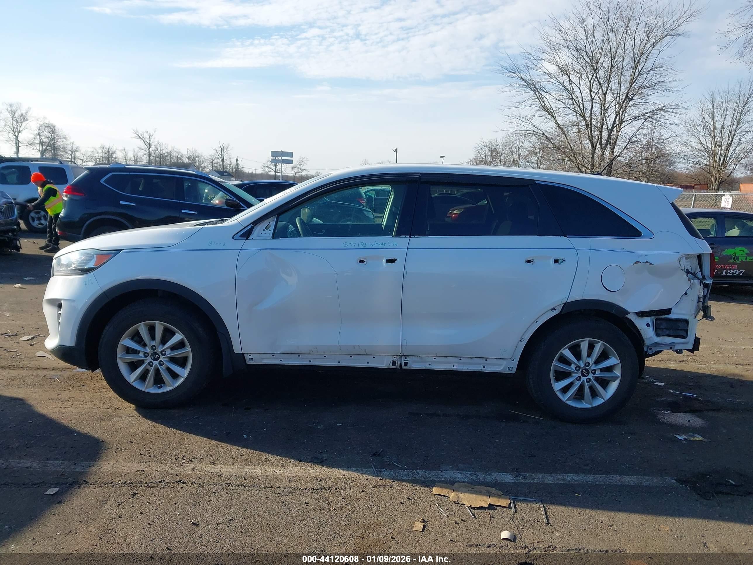 KIA SORENTO image 6