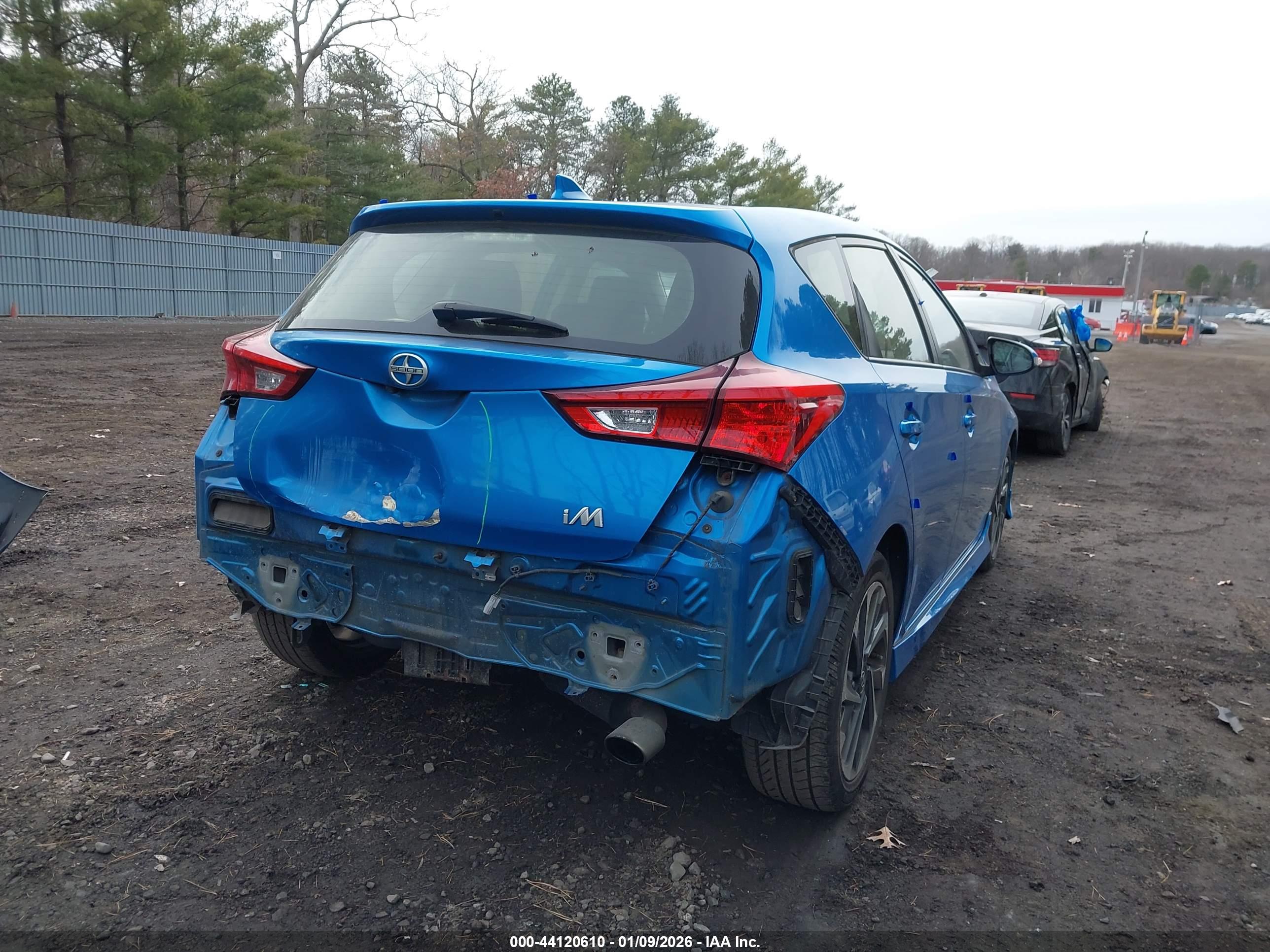 SCION IM image 6