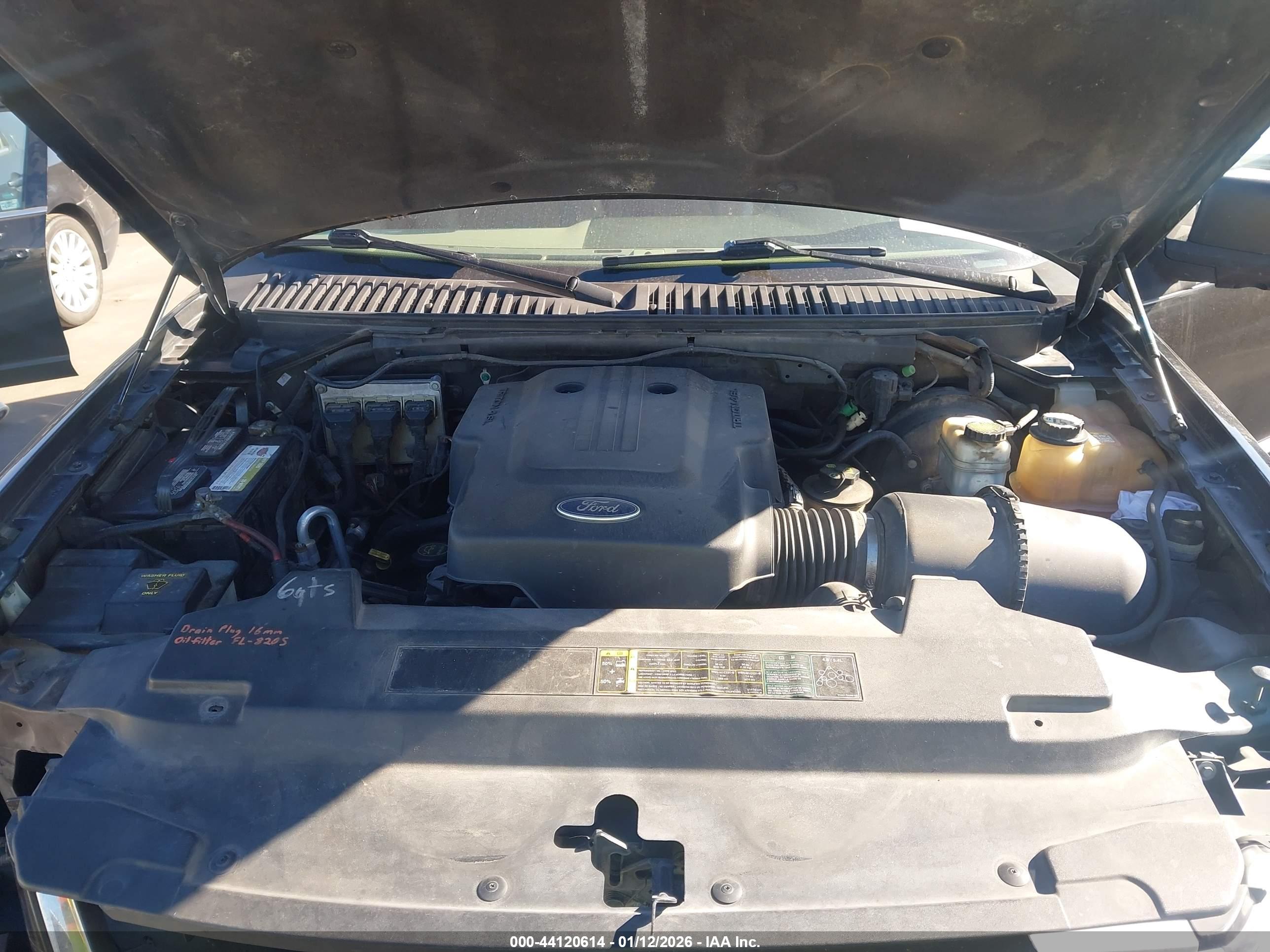 FORD EXPEDITION image 10