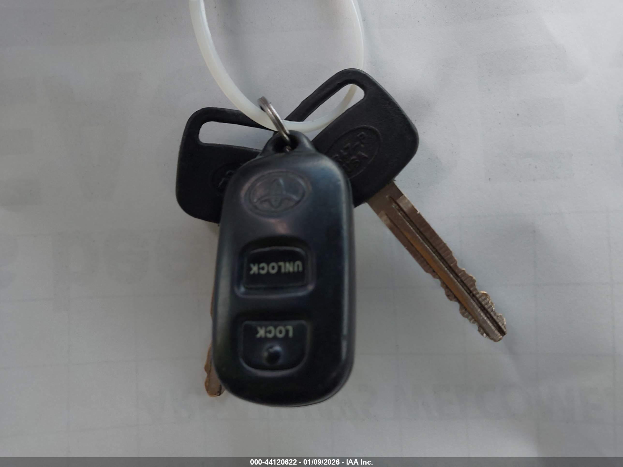 TOYOTA CAMRY image 11
