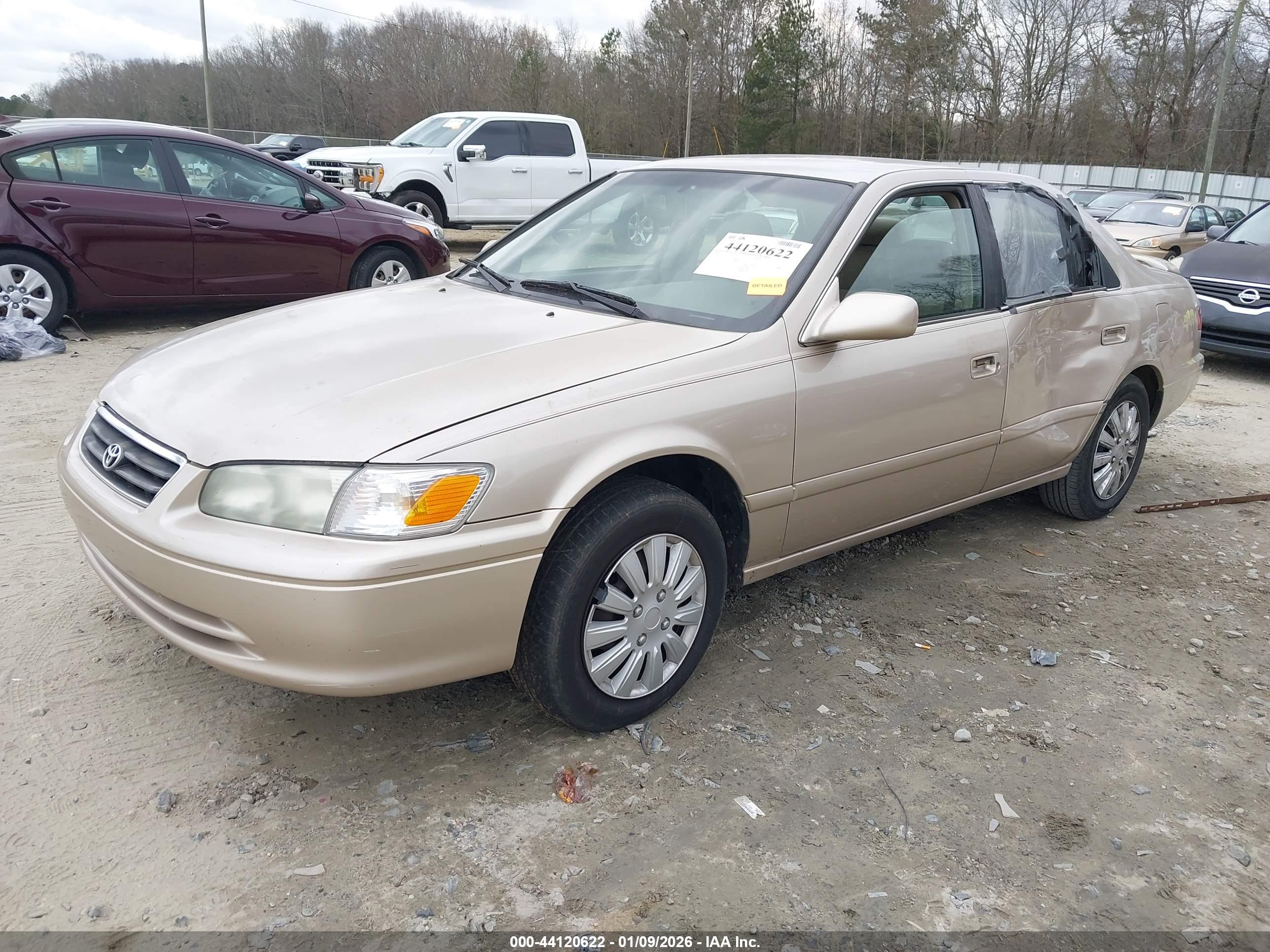 TOYOTA CAMRY image 2