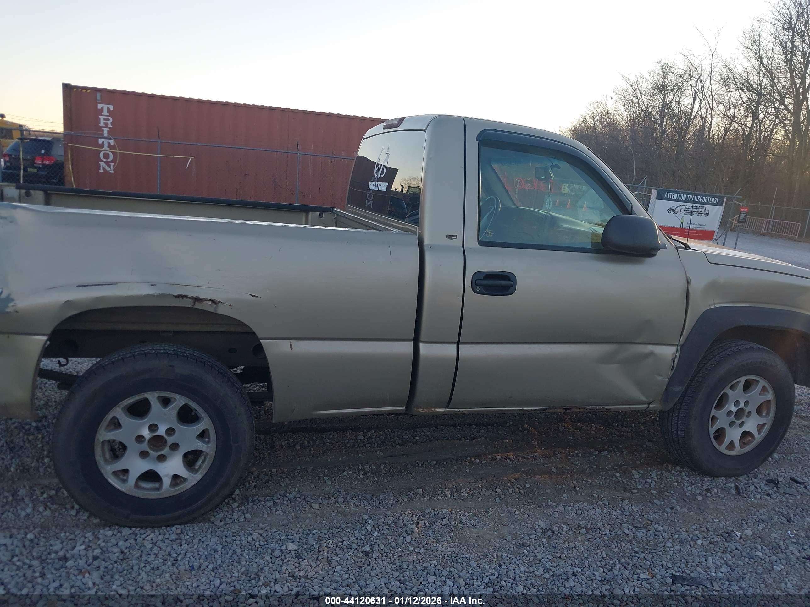 CHEVROLET SILVERADO image 6
