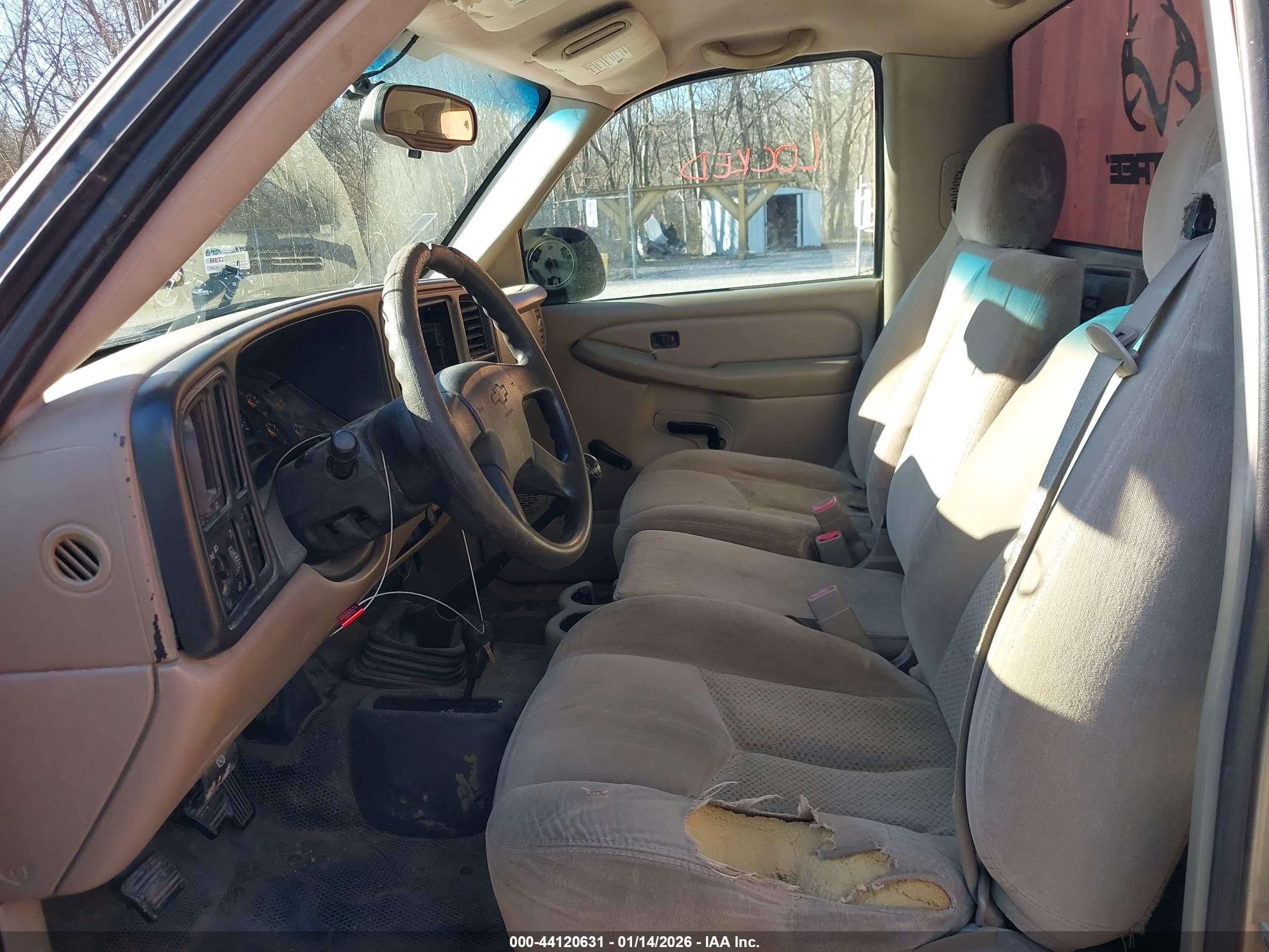 CHEVROLET SILVERADO image 8