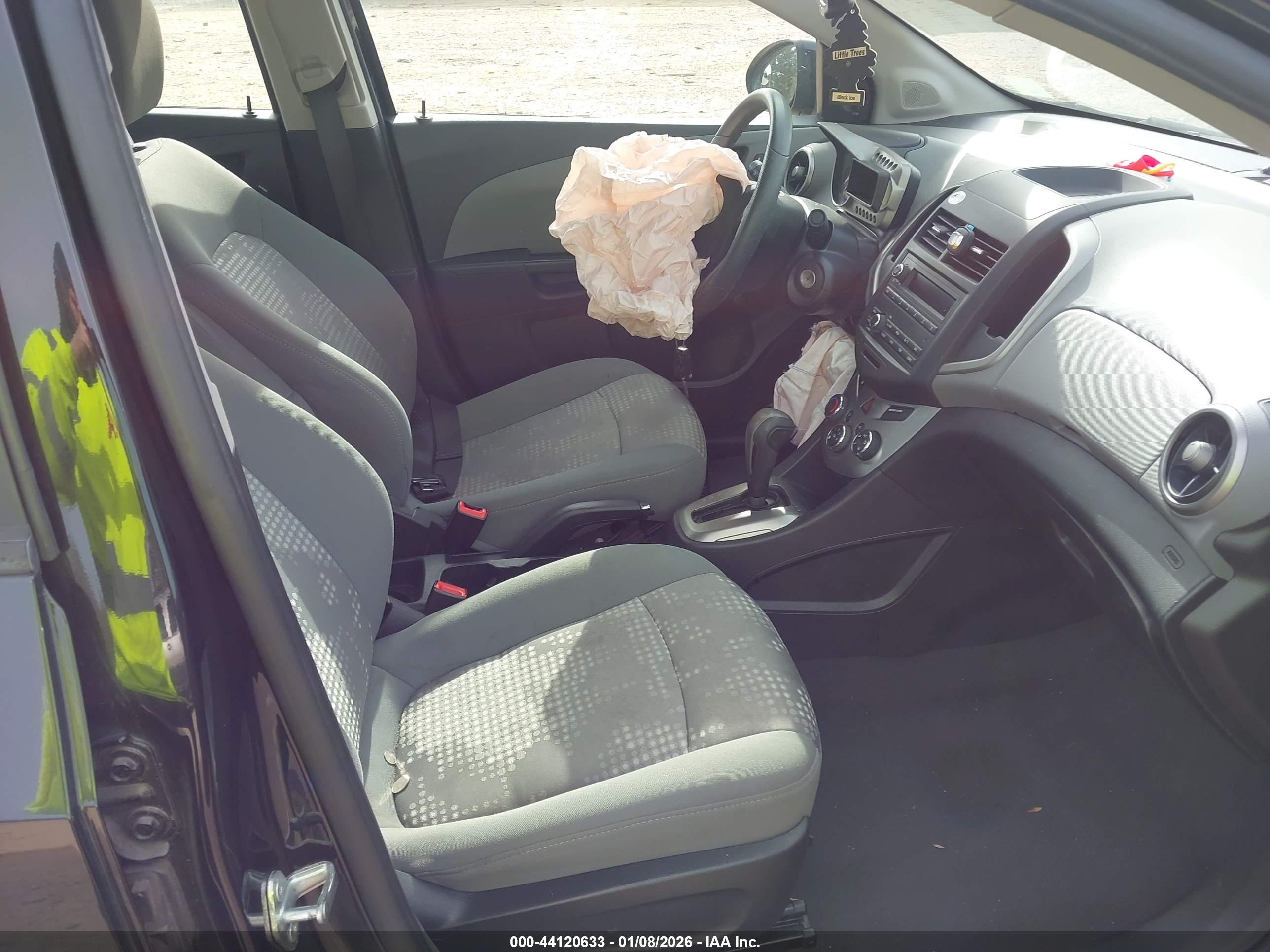 CHEVROLET SONIC image 5