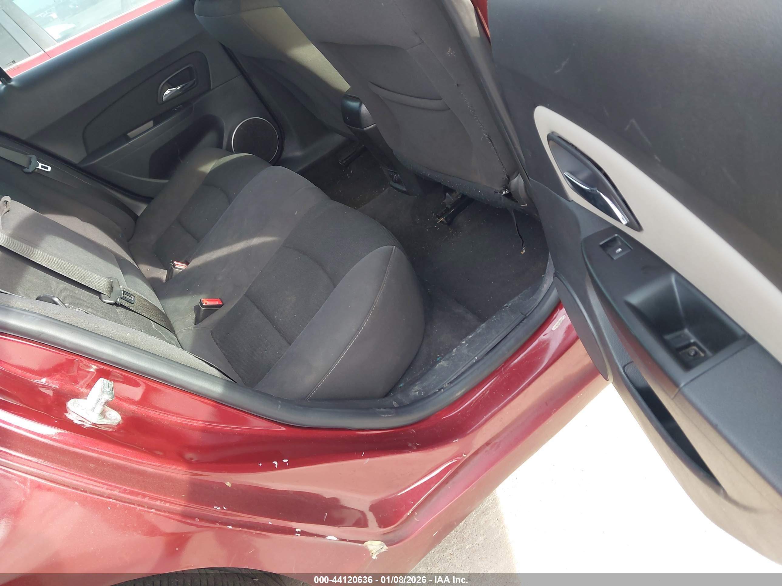 CHEVROLET CRUZE image 8