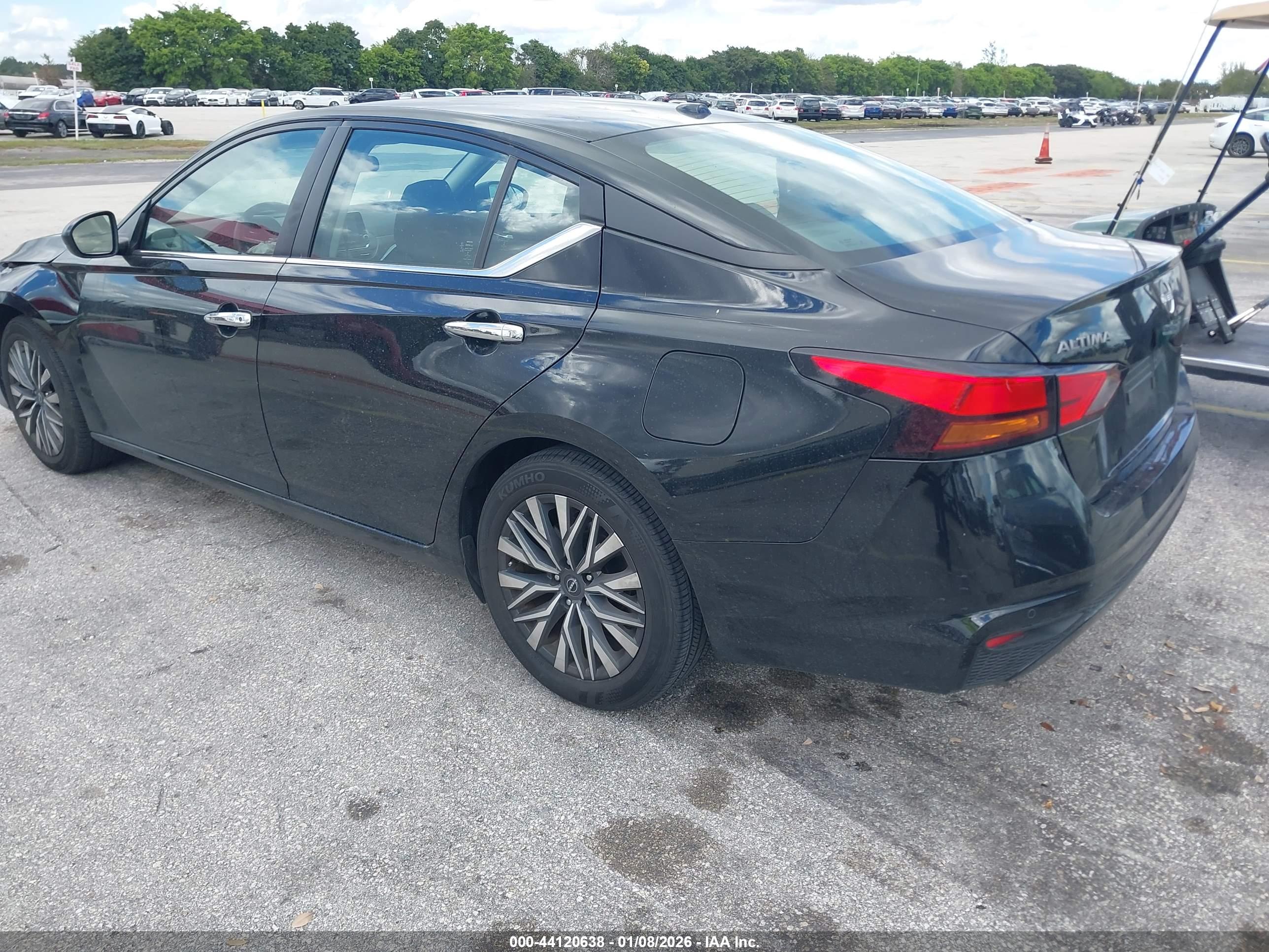NISSAN ALTIMA image 3