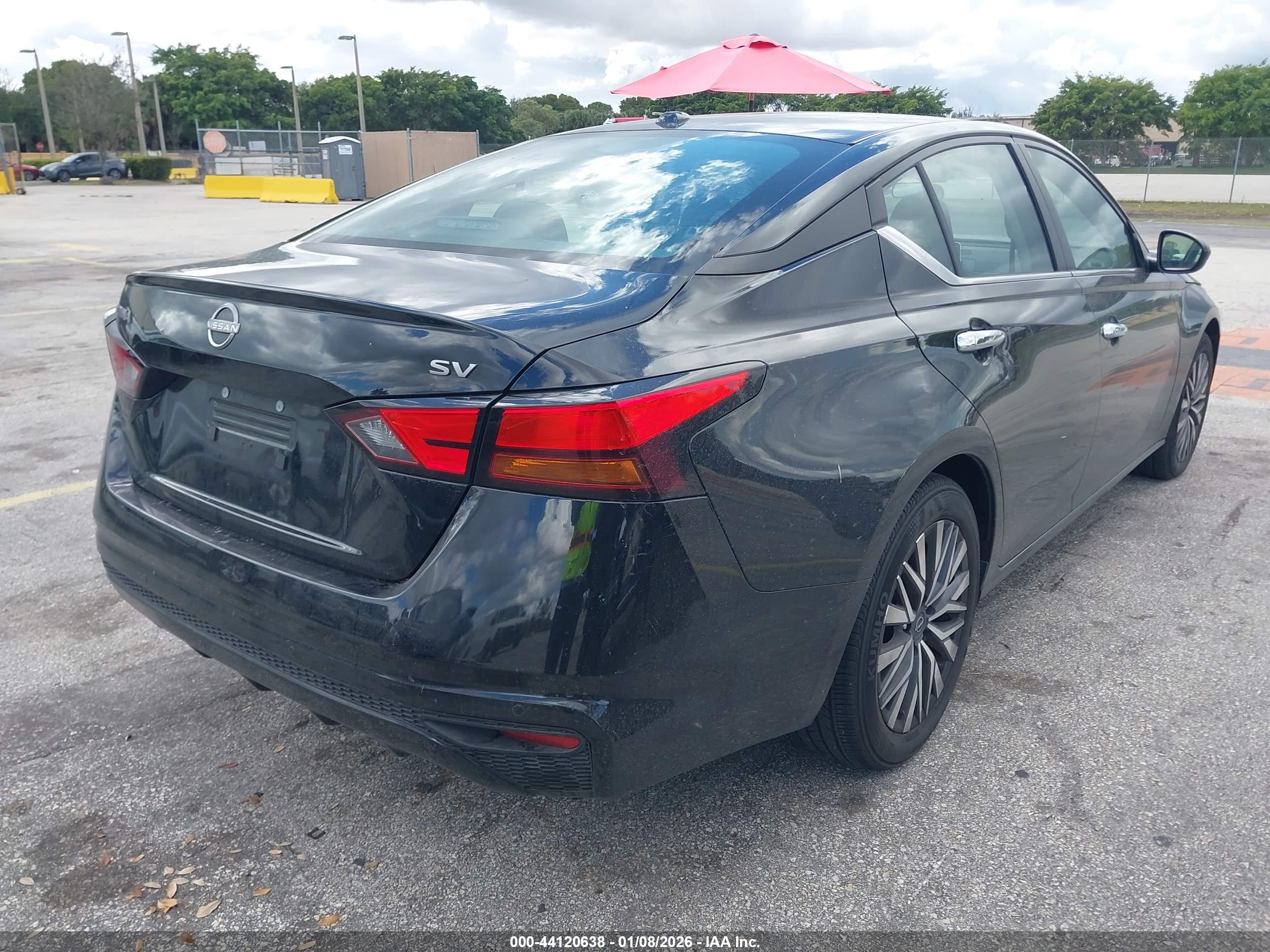 NISSAN ALTIMA image 4