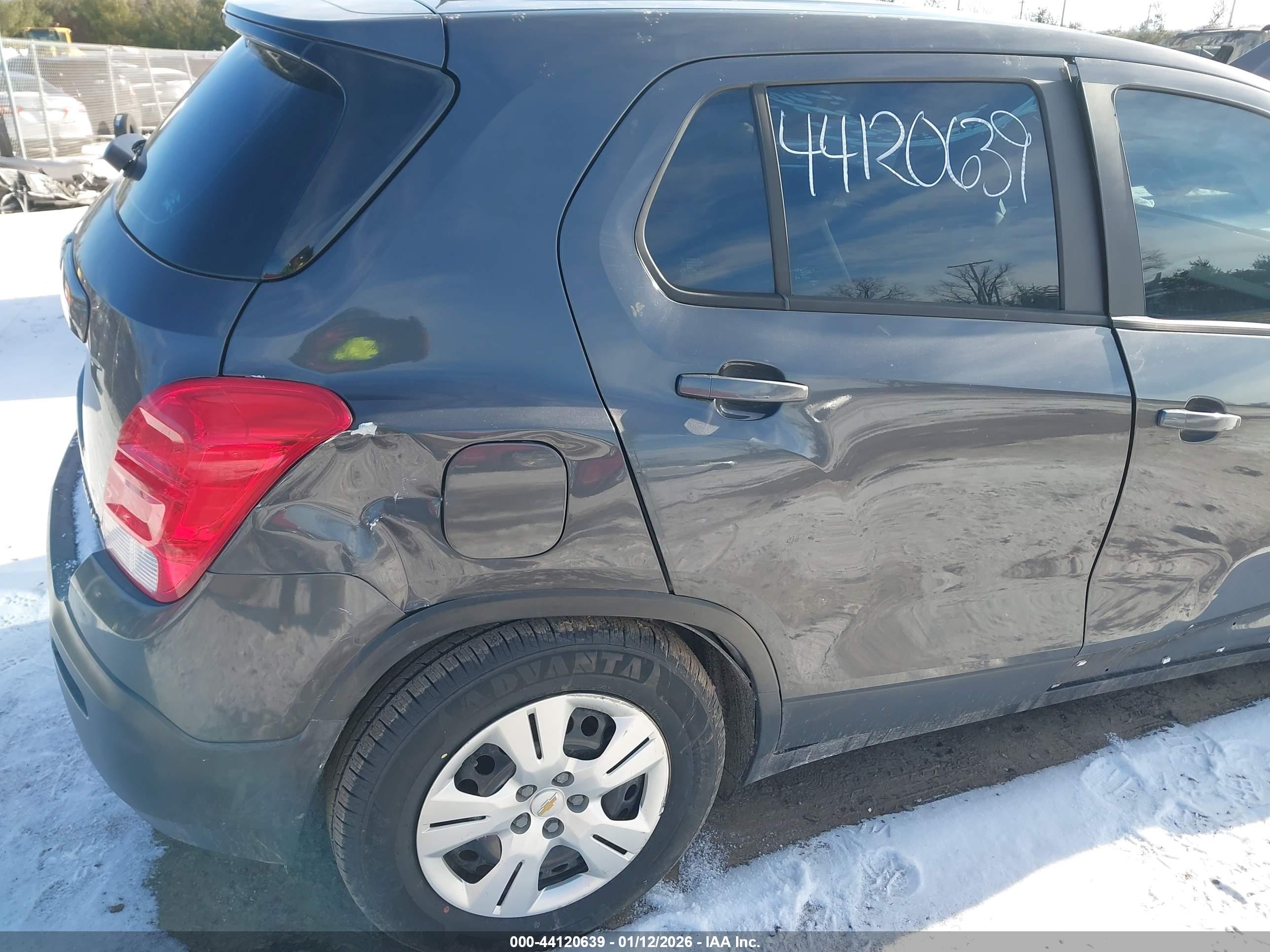 CHEVROLET TRAX image 6