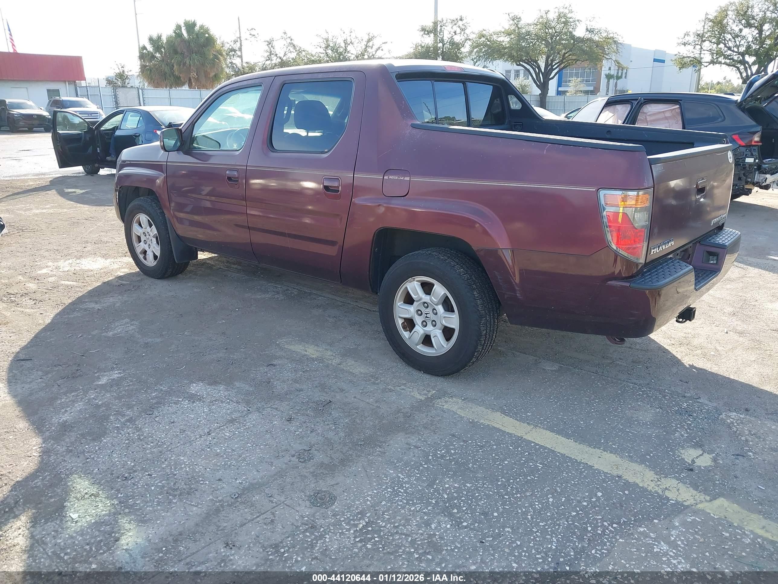 HONDA RIDGELINE image 3