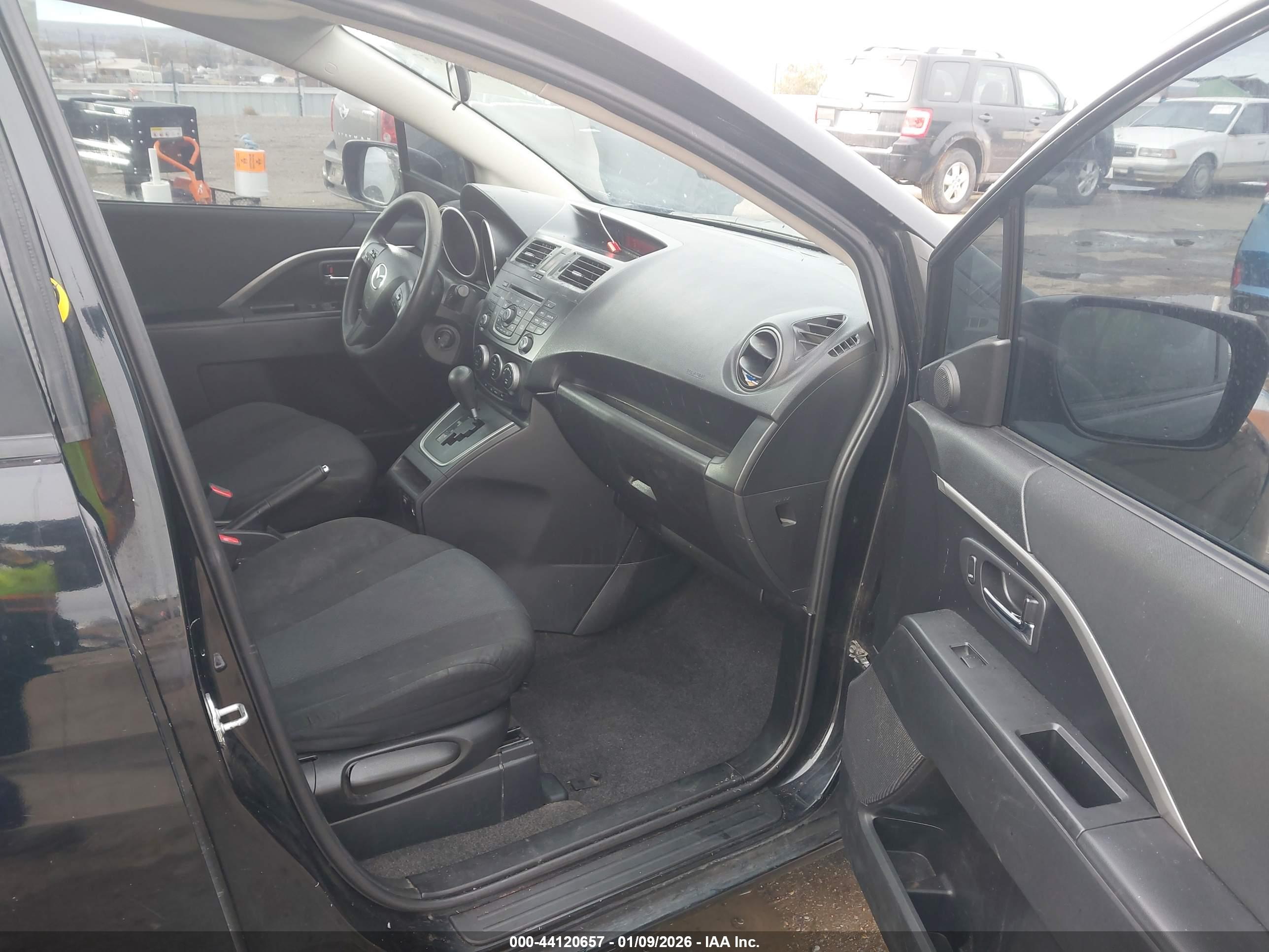 MAZDA MAZDA5 image 5
