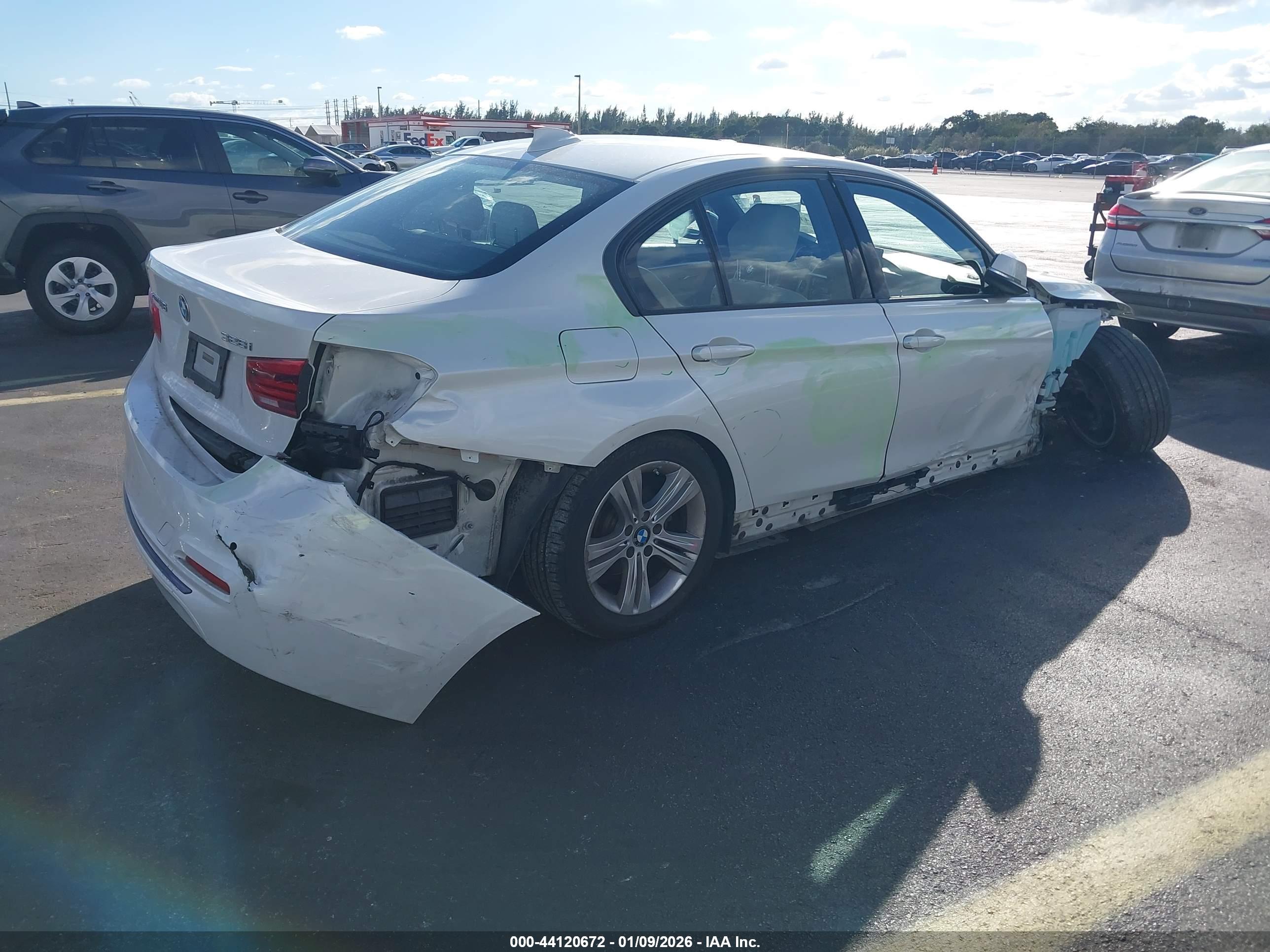 BMW 328I image 4