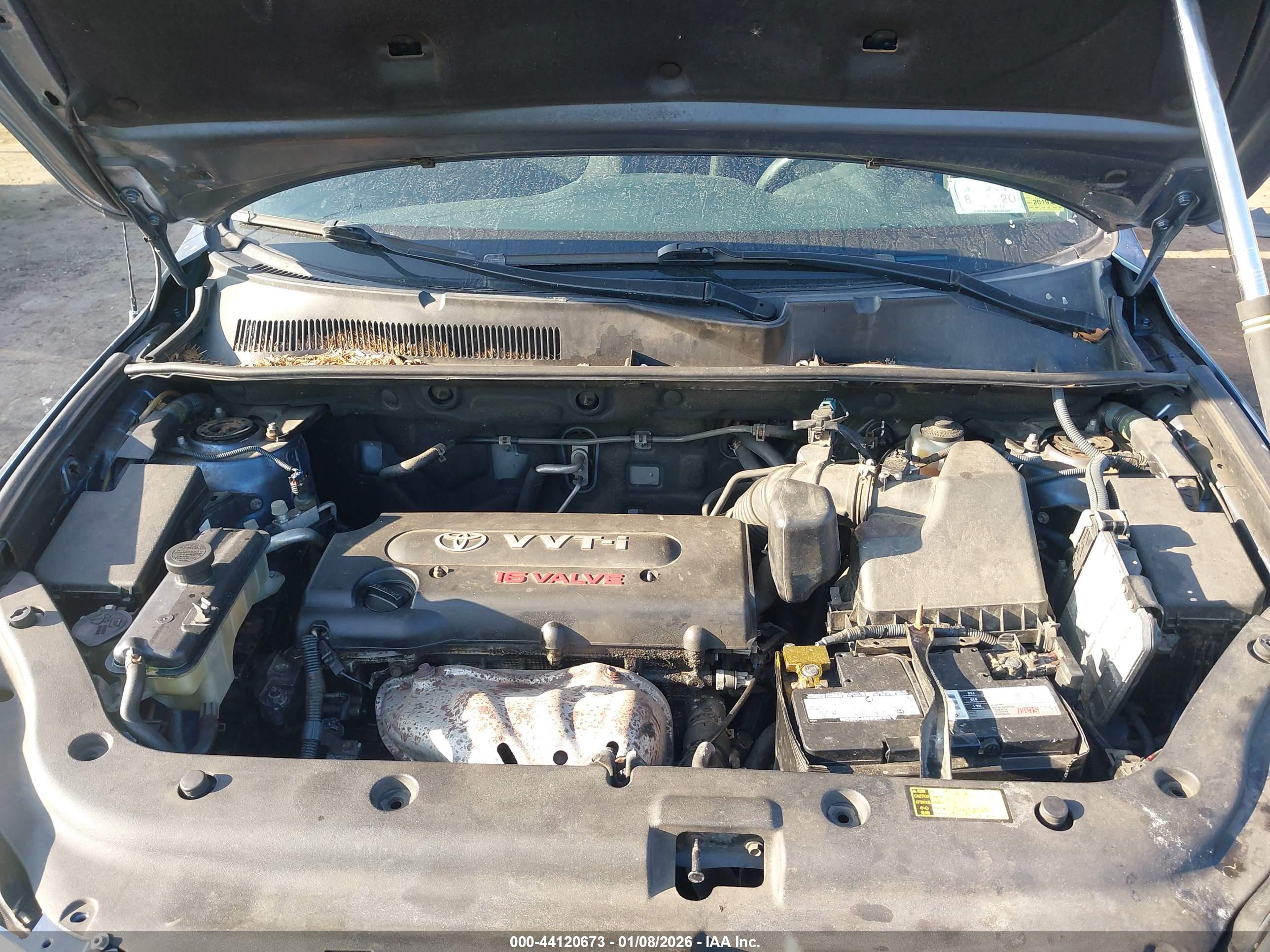 TOYOTA RAV4 image 10