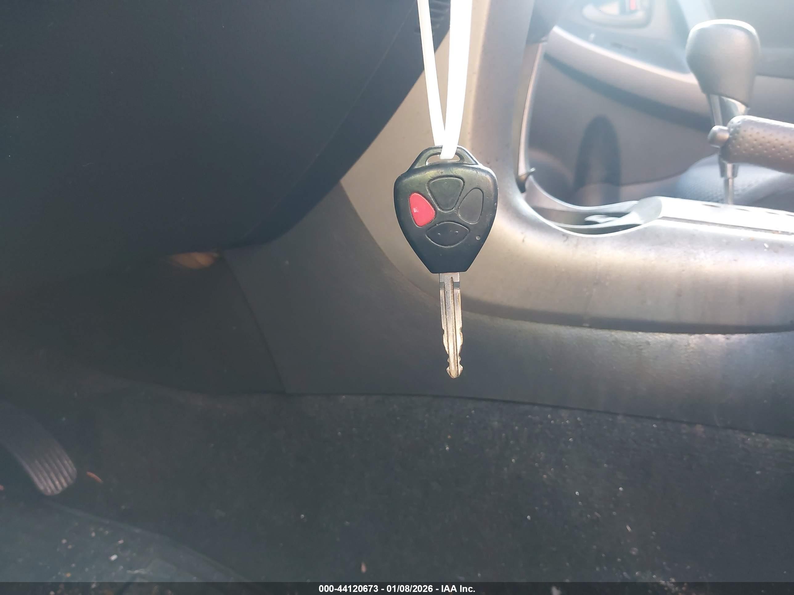 TOYOTA RAV4 image 11