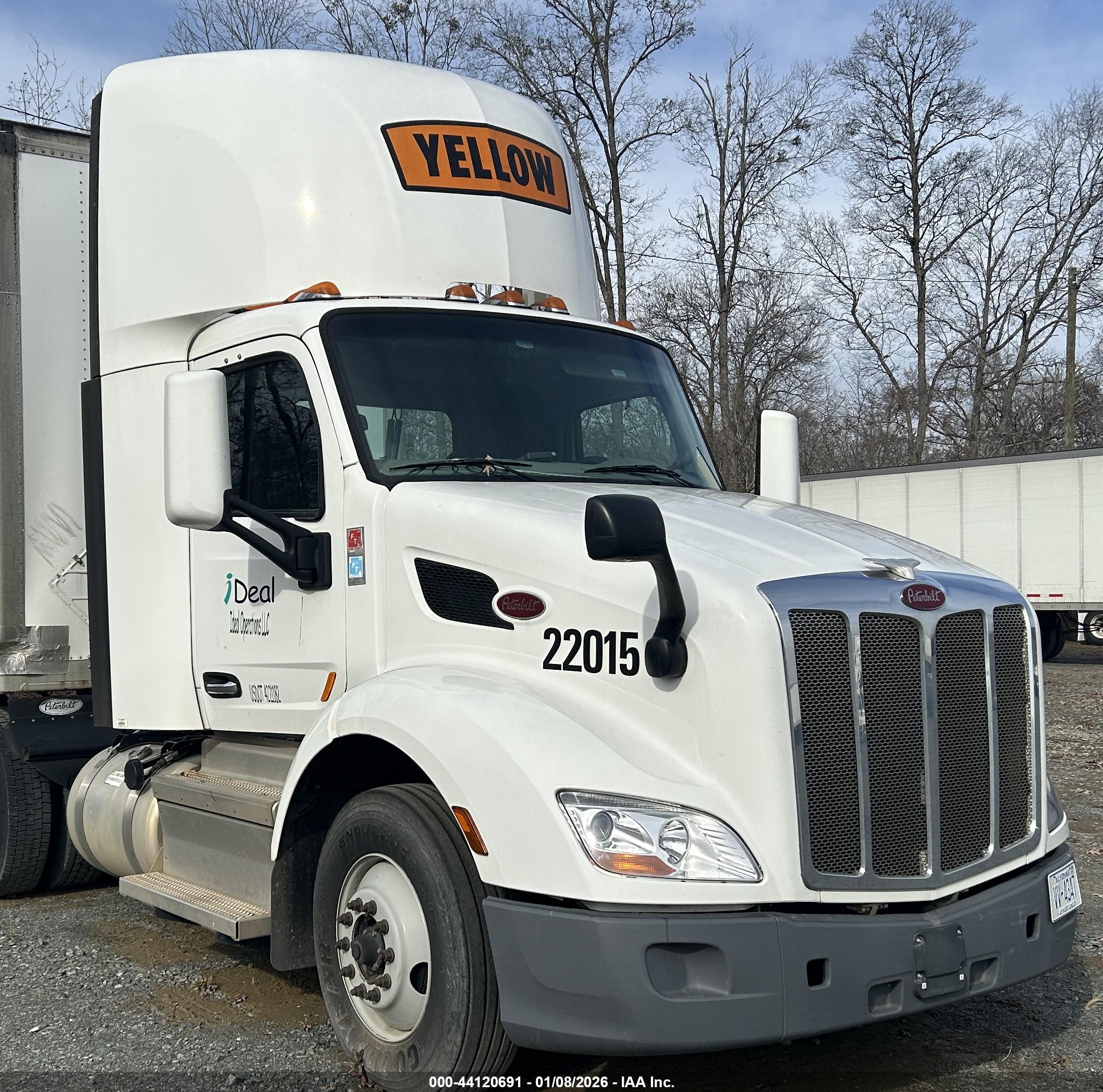 PETERBILT 579 image 4
