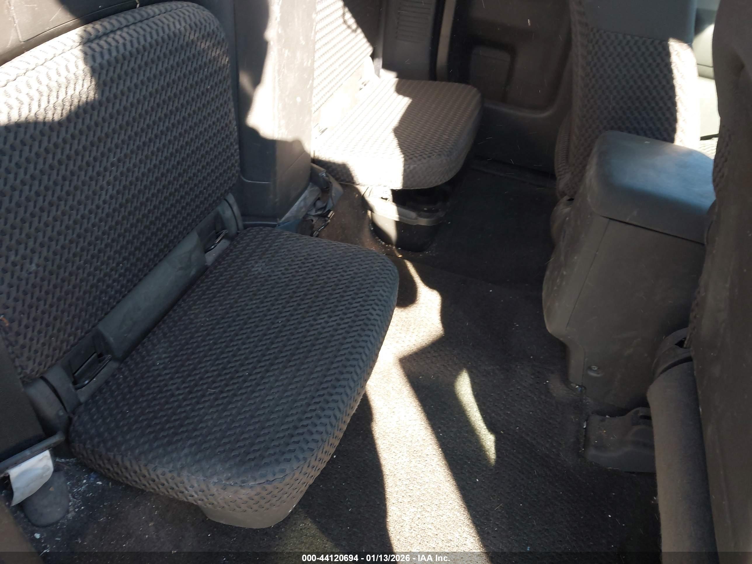 NISSAN FRONTIER image 8