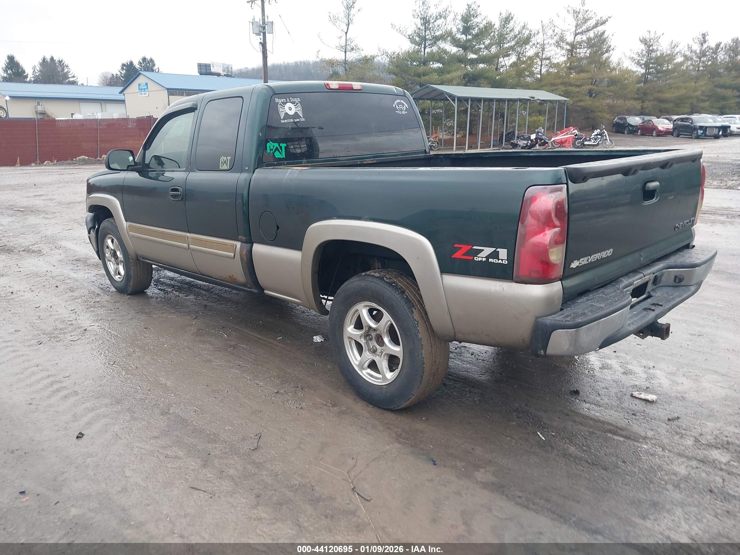 CHEVROLET SILVERADO image 3