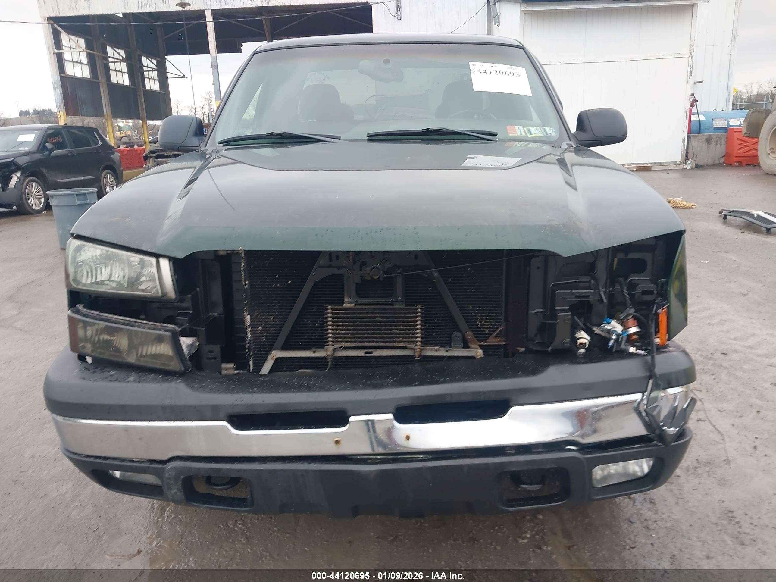 CHEVROLET SILVERADO image 6
