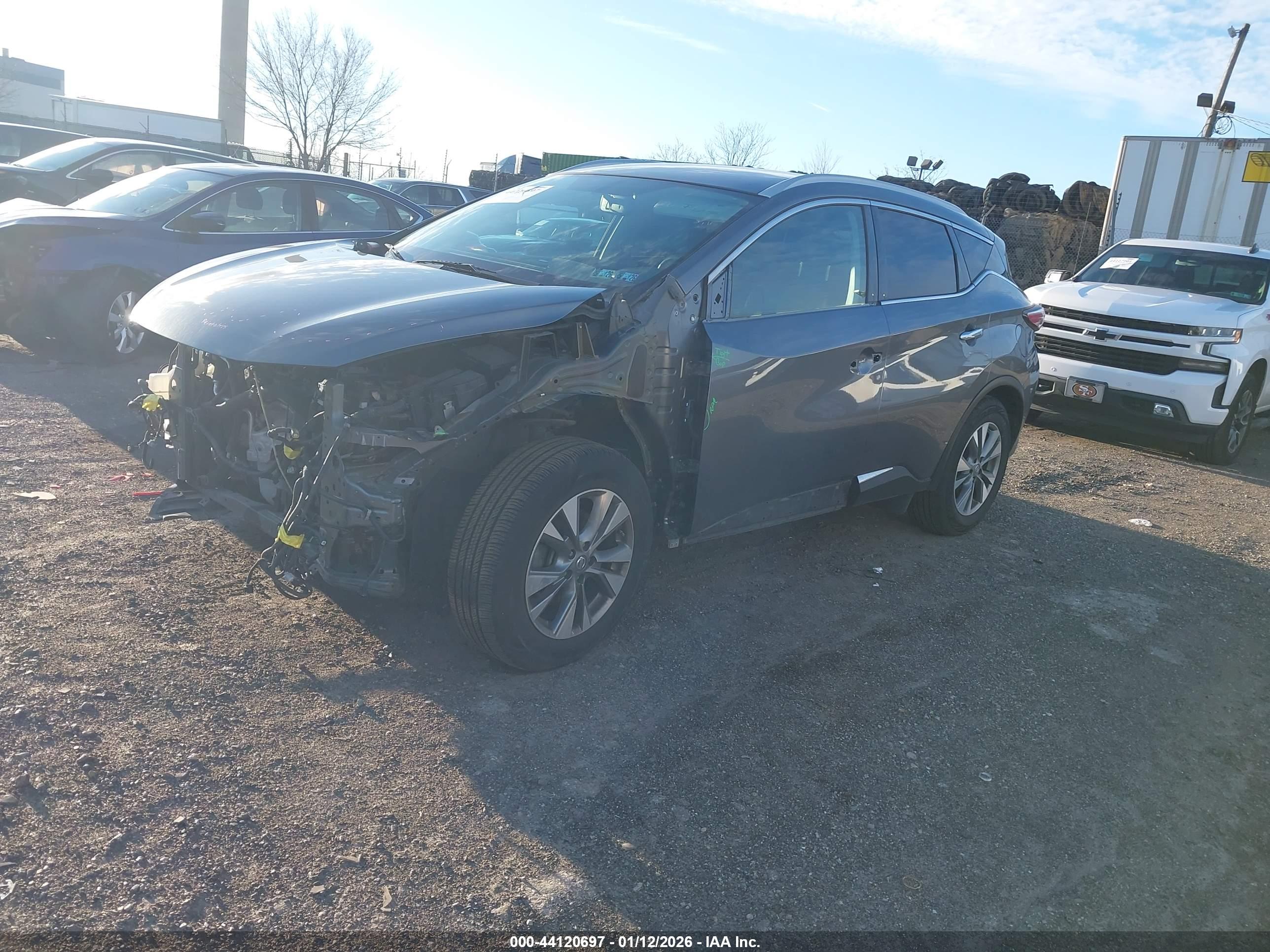 NISSAN MURANO image 2