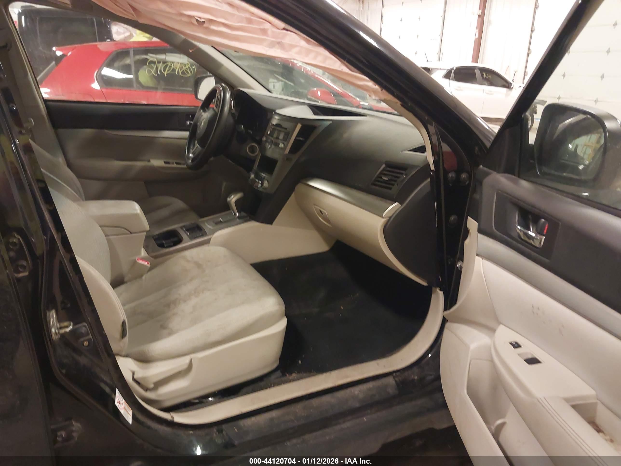SUBARU OUTBACK image 5