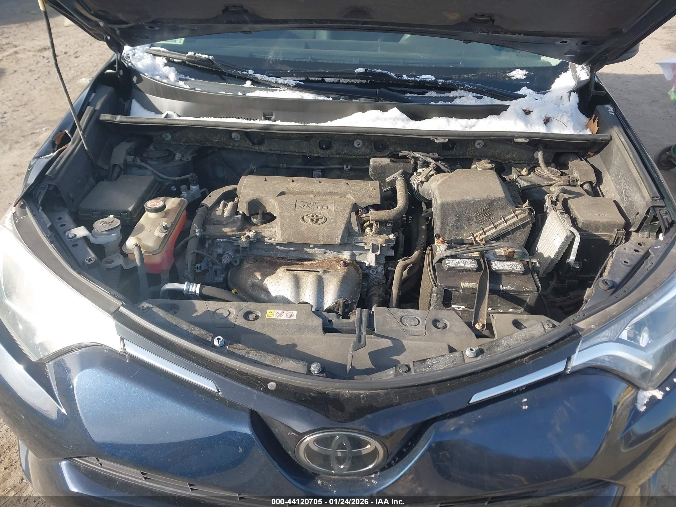 TOYOTA RAV4 image 10