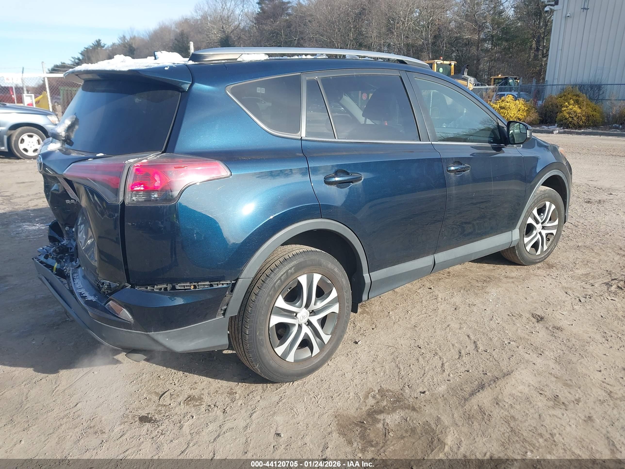 TOYOTA RAV4 image 4
