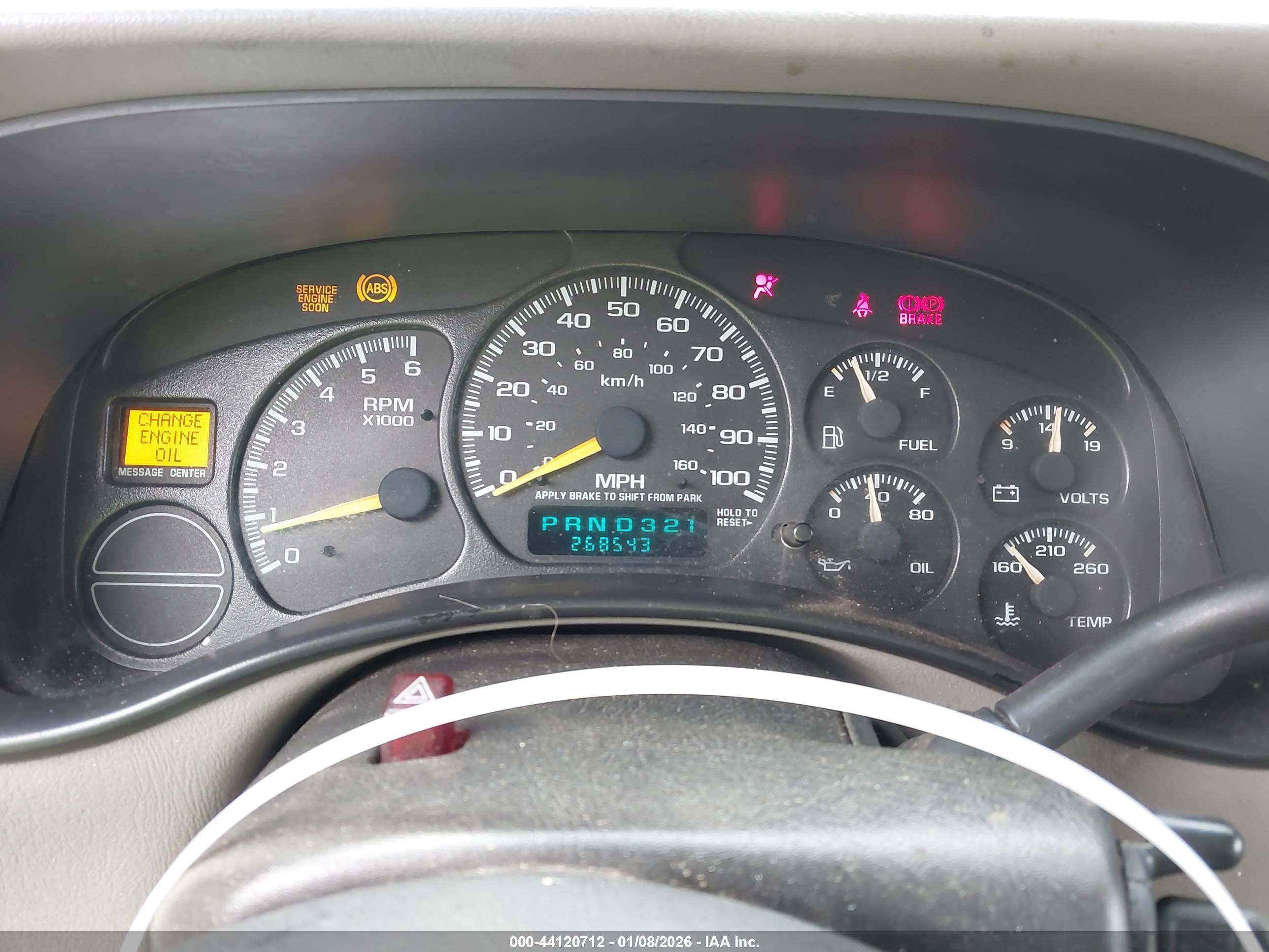 CHEVROLET SILVERADO image 7