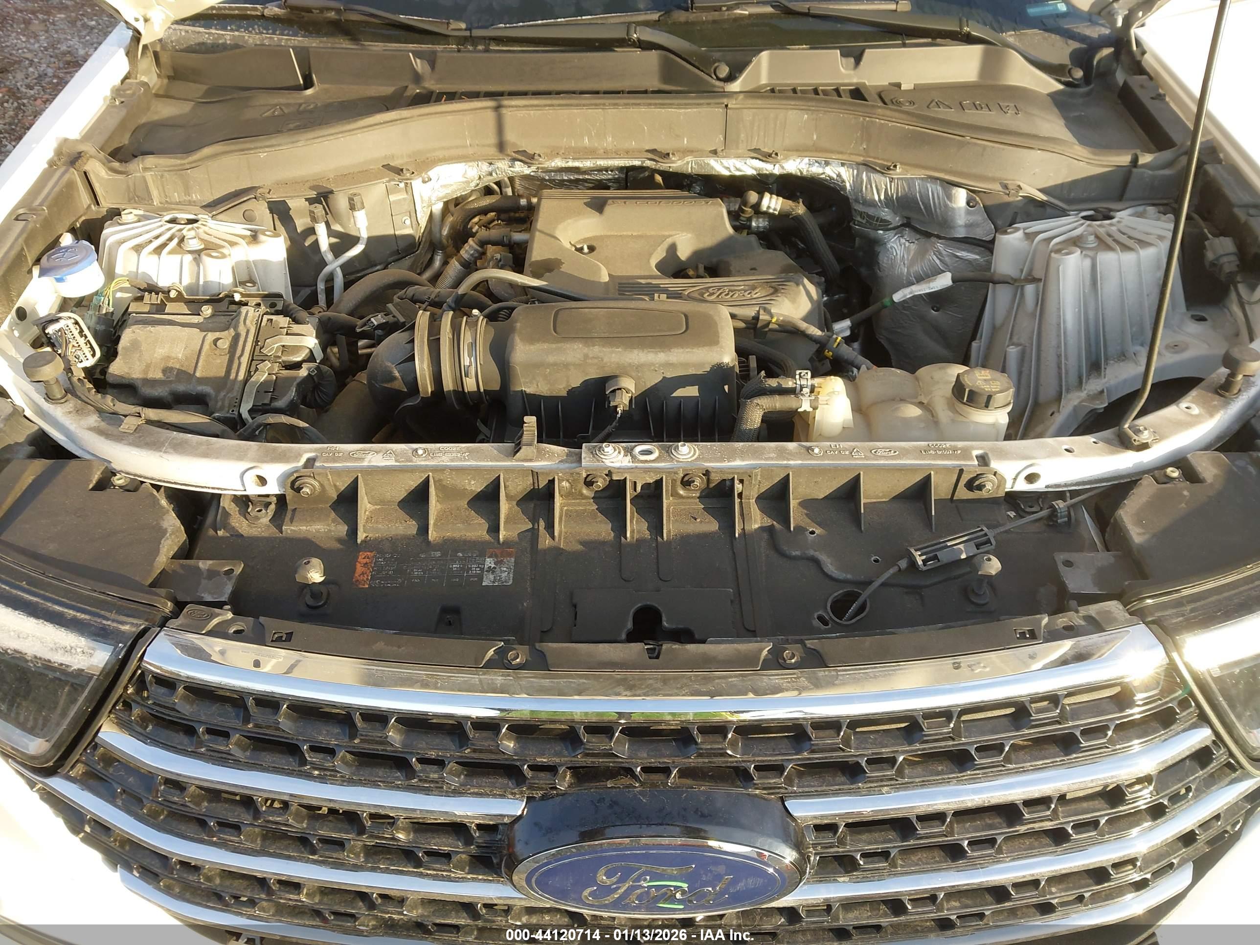FORD EXPLORER image 10