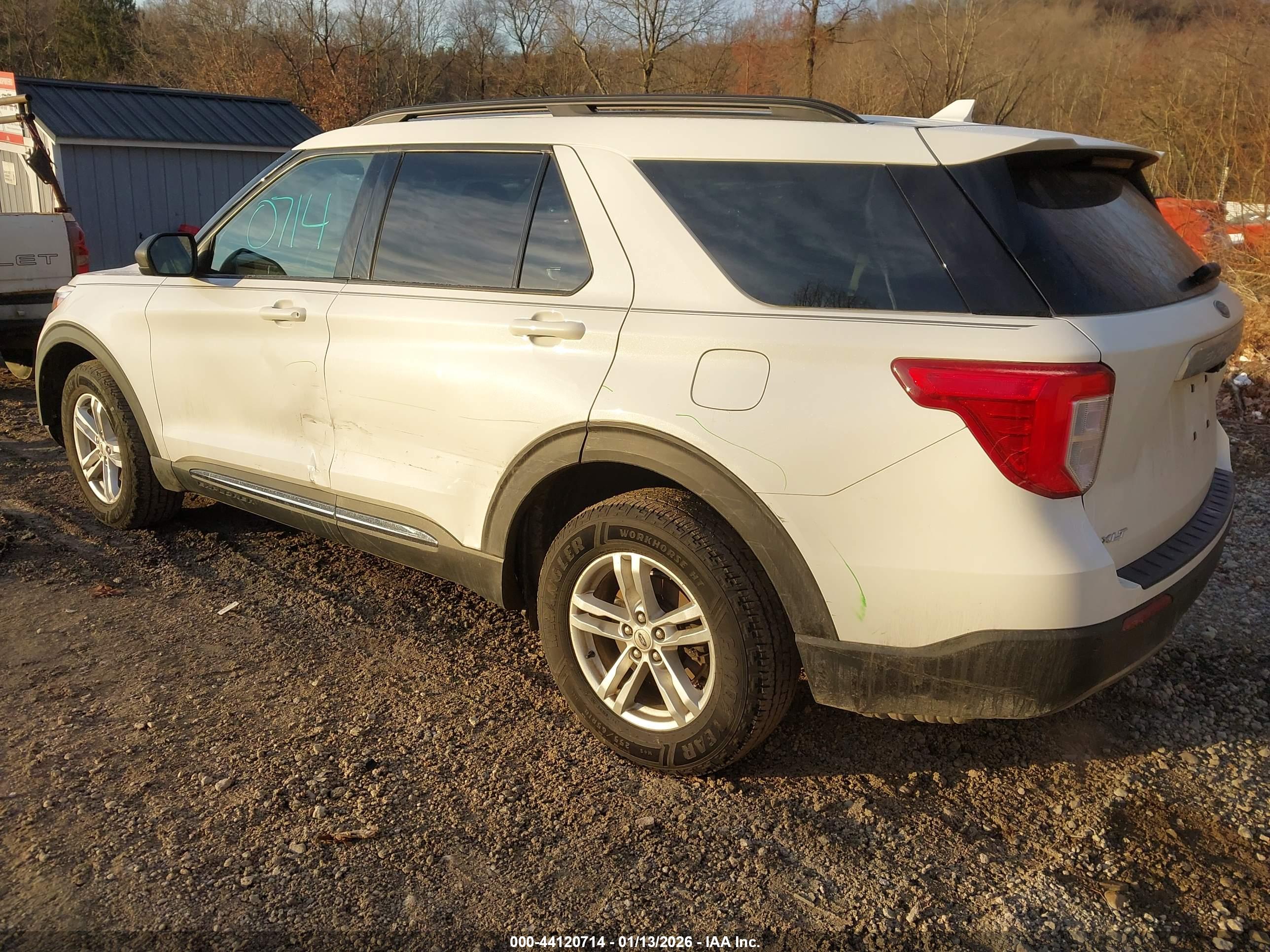 FORD EXPLORER image 3