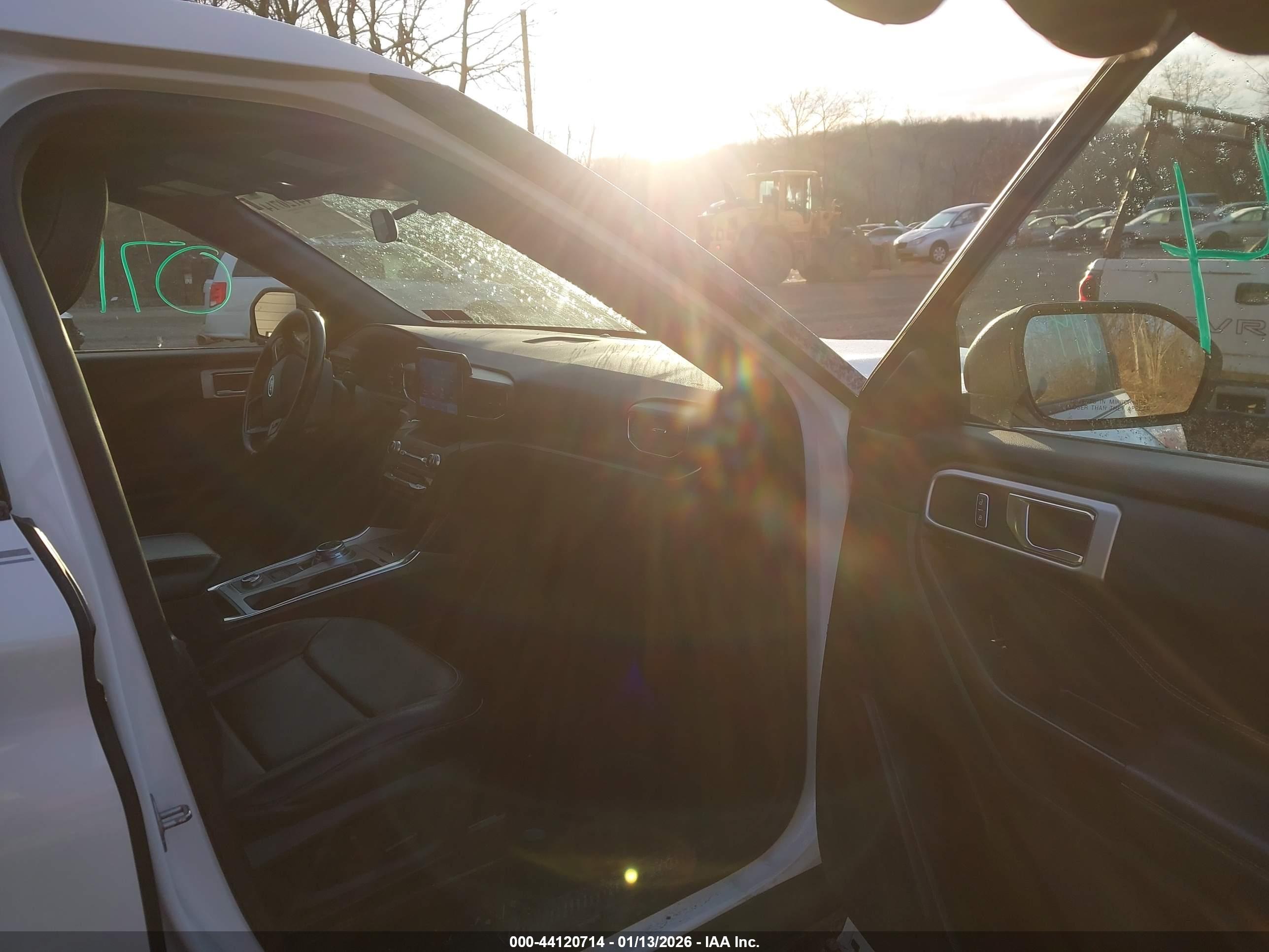 FORD EXPLORER image 5