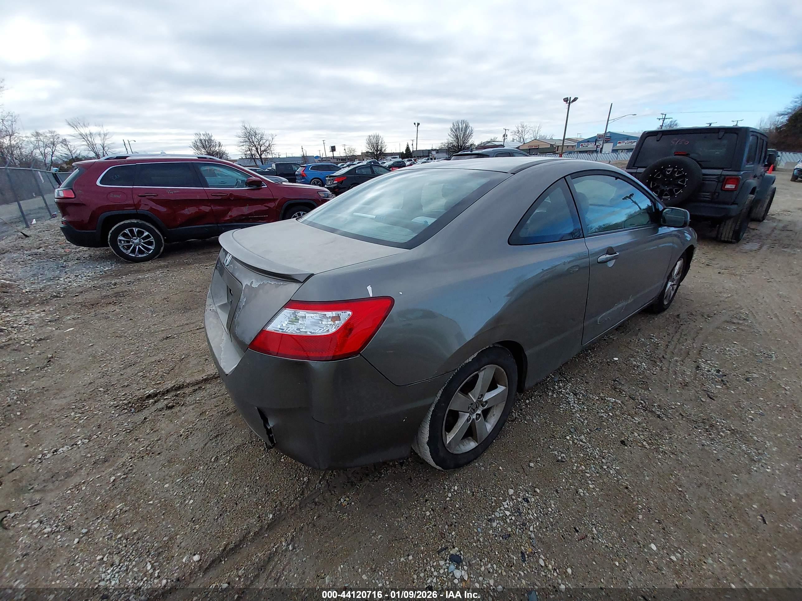 HONDA CIVIC image 4