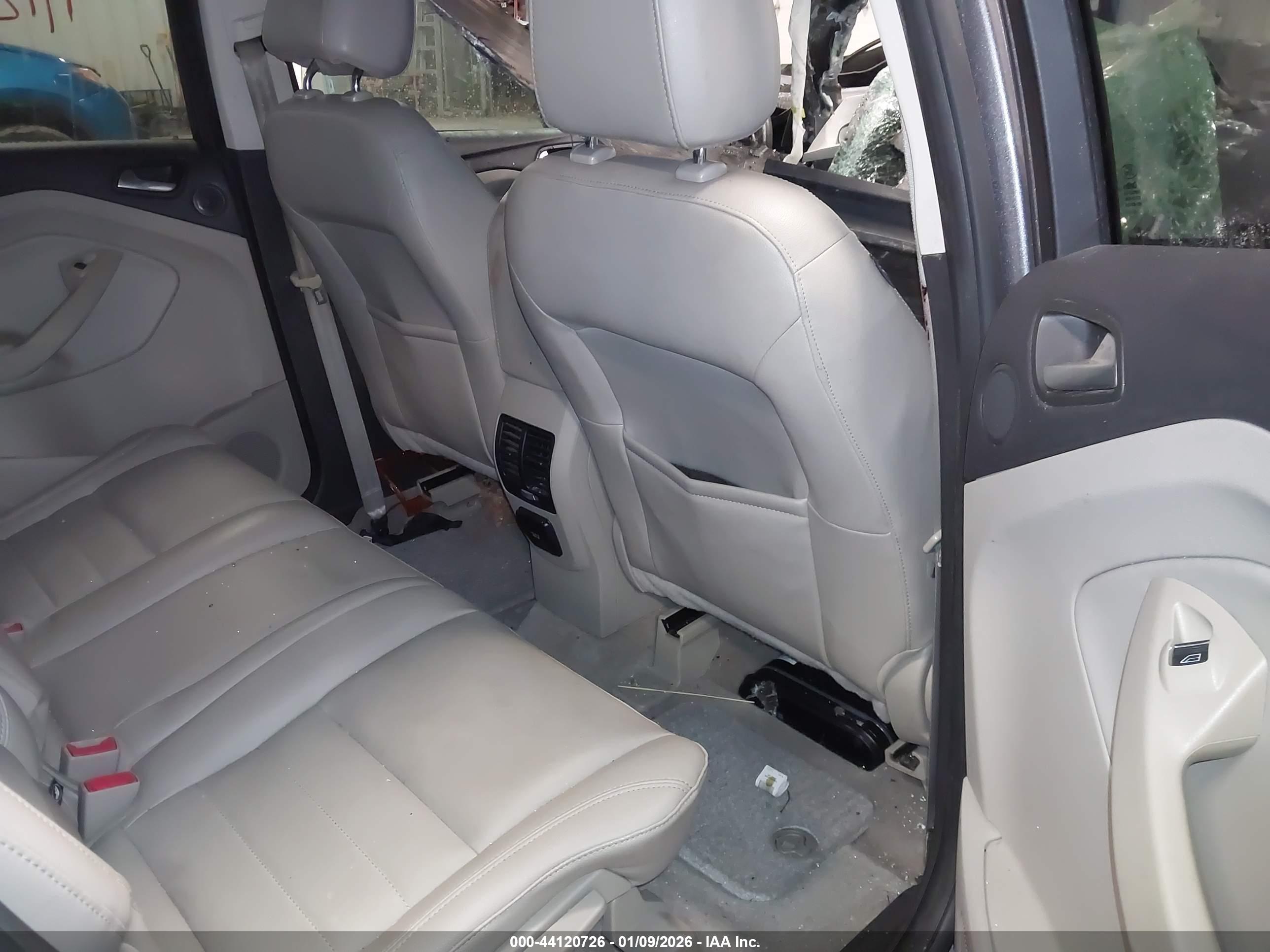 FORD C-MAX image 8