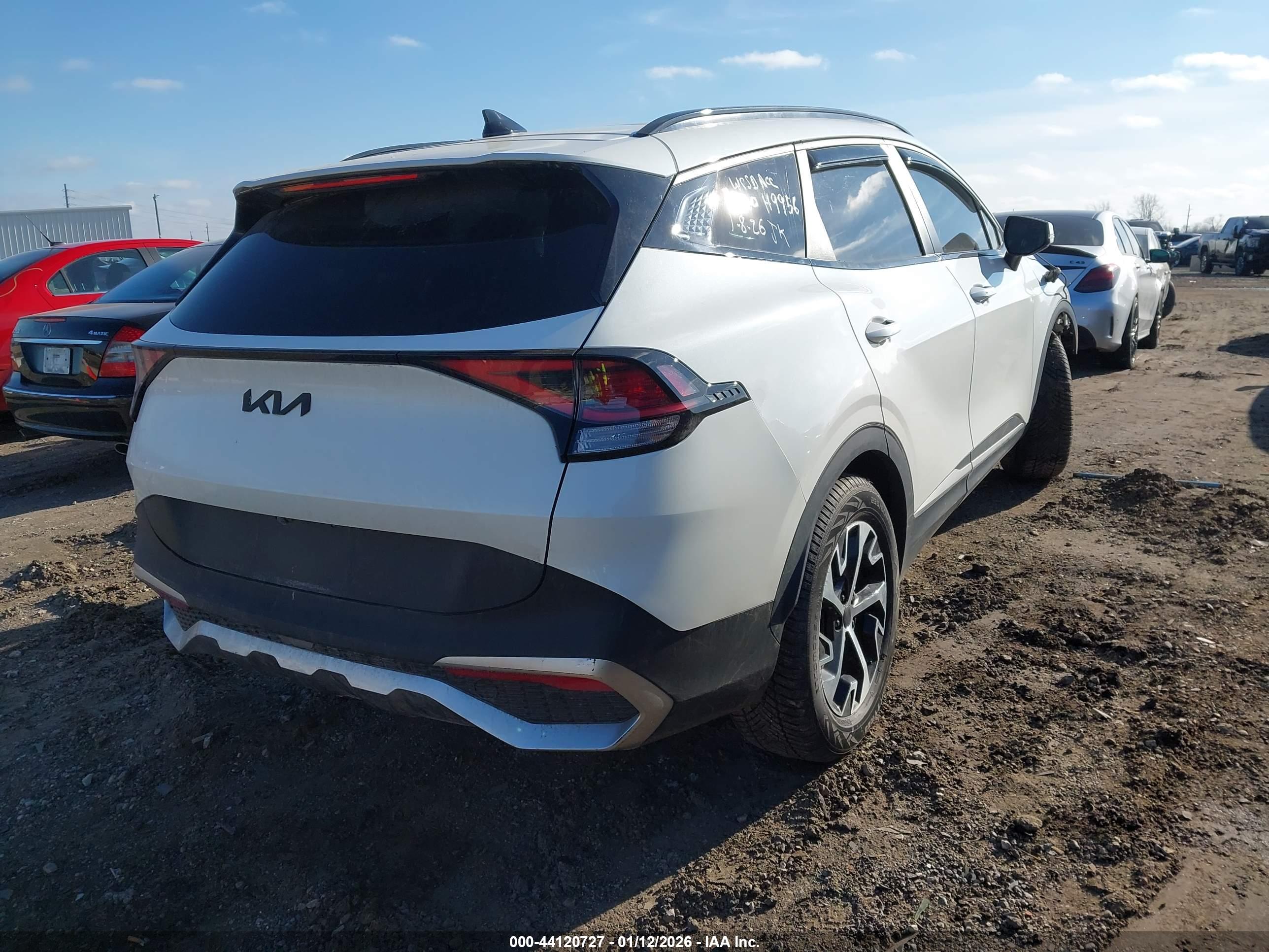 KIA SPORTAGE image 4