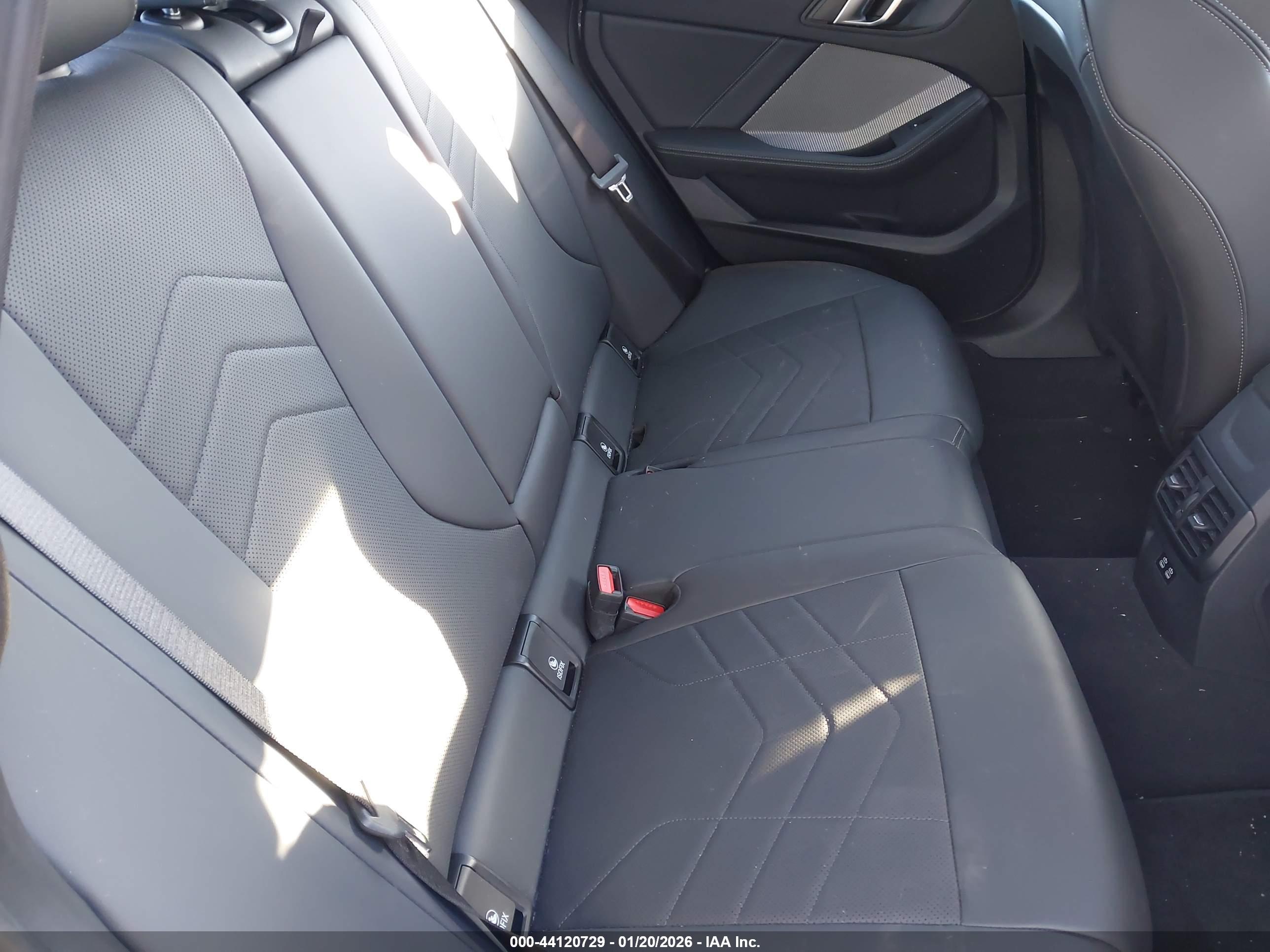 BMW 228 image 8