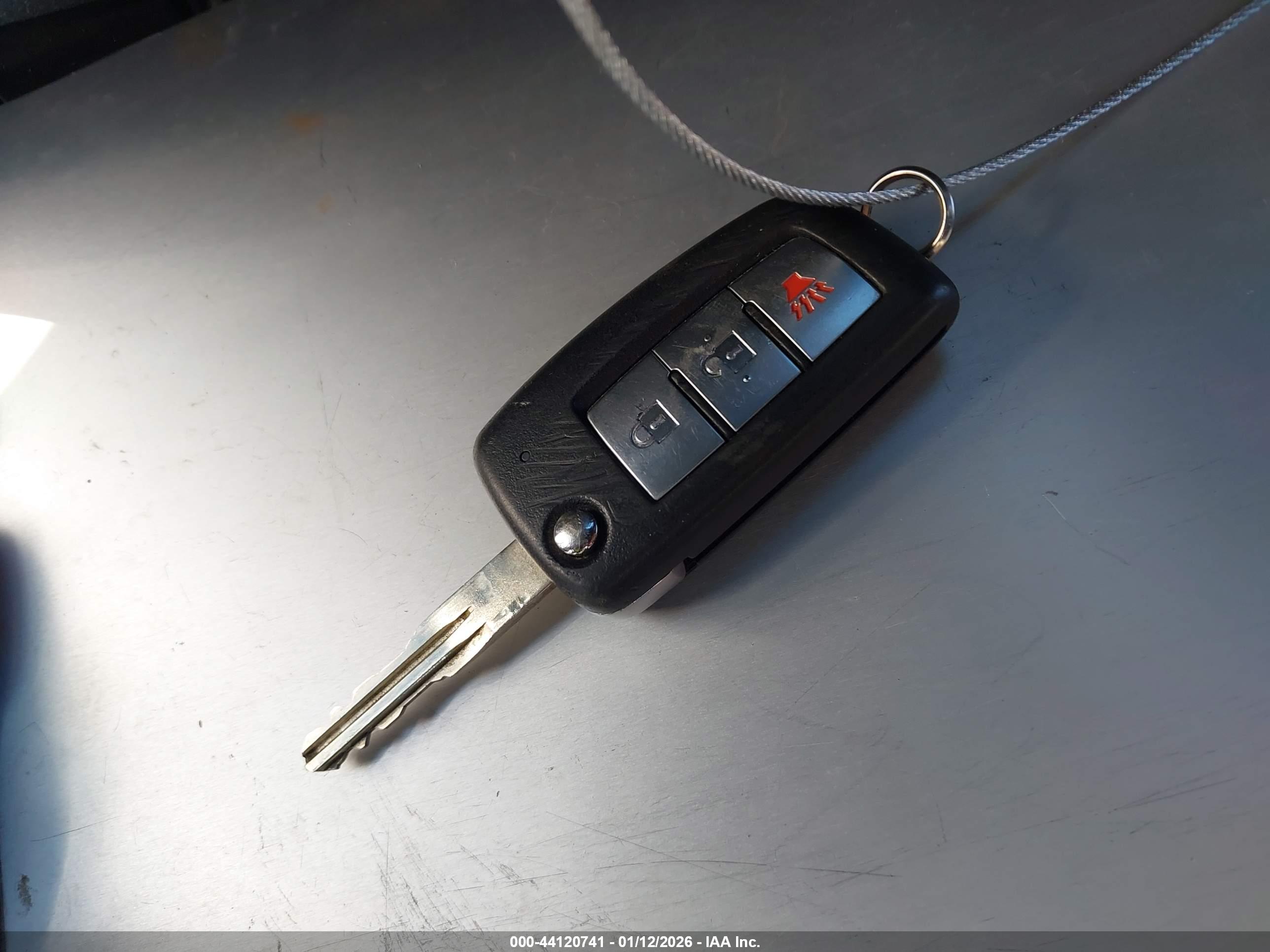 NISSAN ROGUE image 11