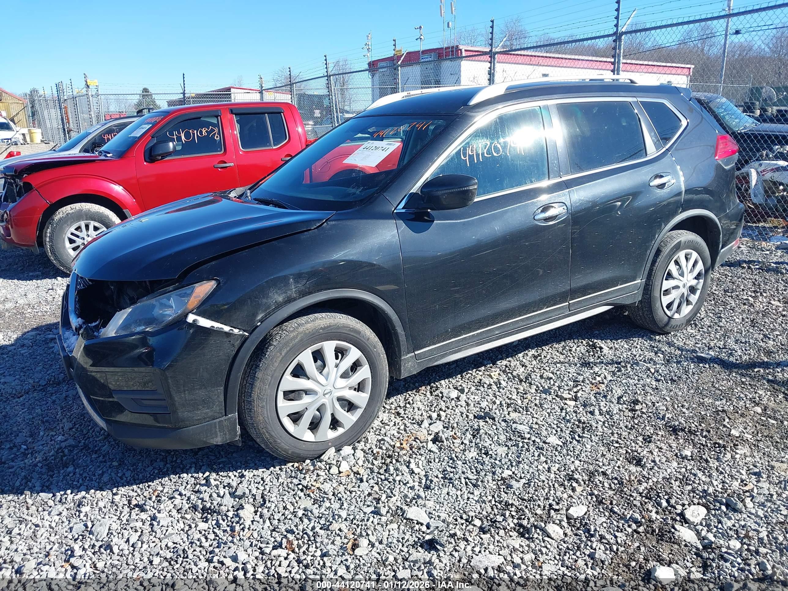 NISSAN ROGUE image 2
