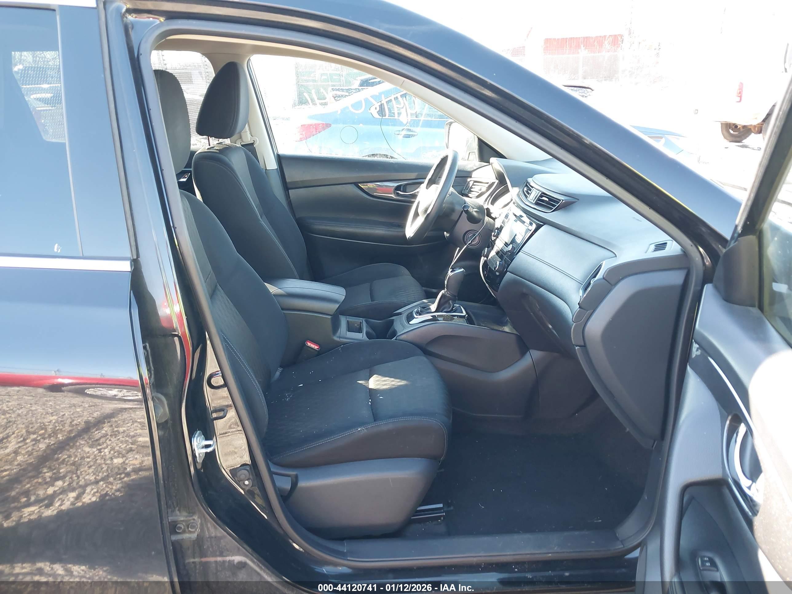 NISSAN ROGUE image 5