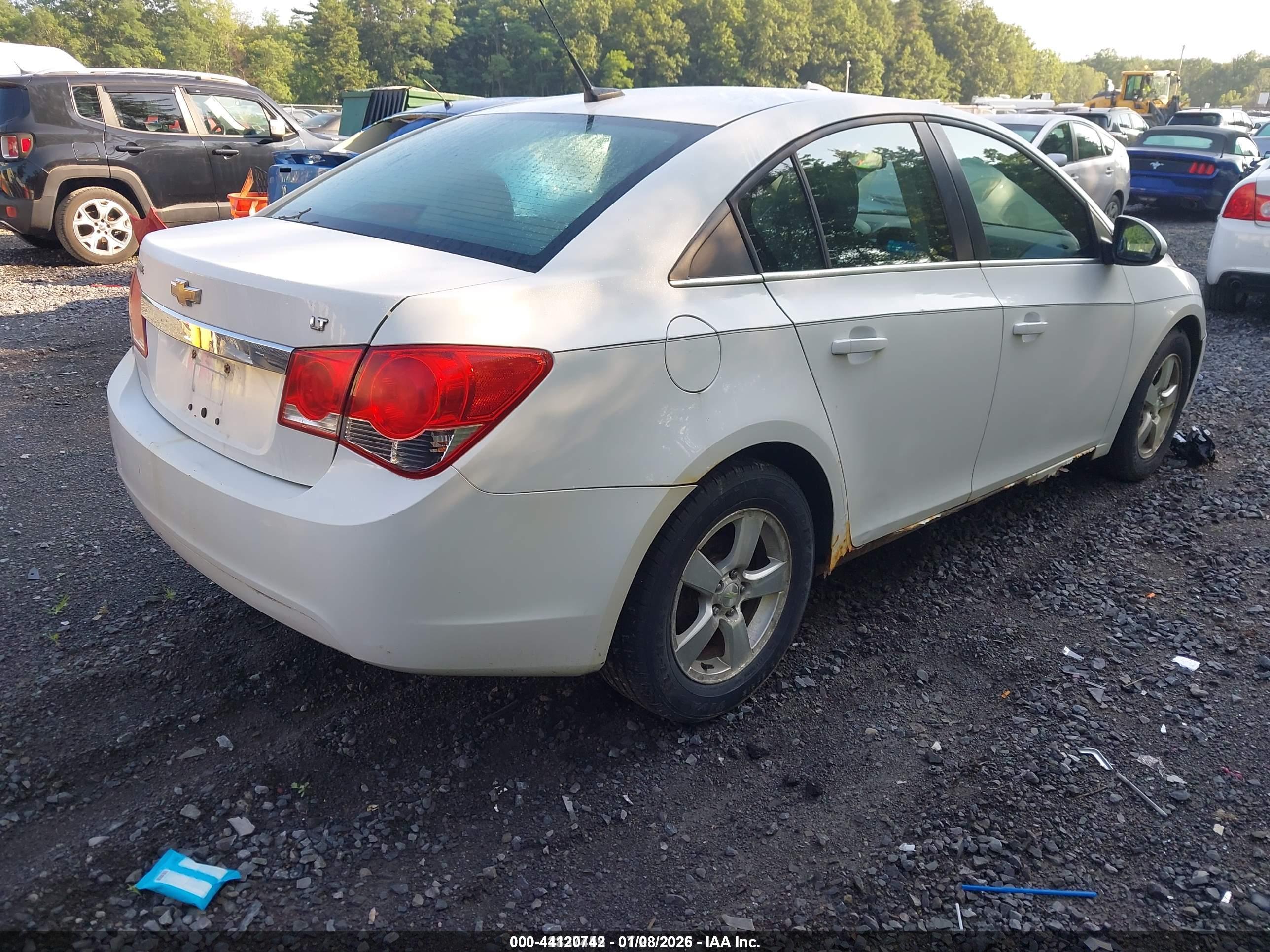 CHEVROLET CRUZE image 4