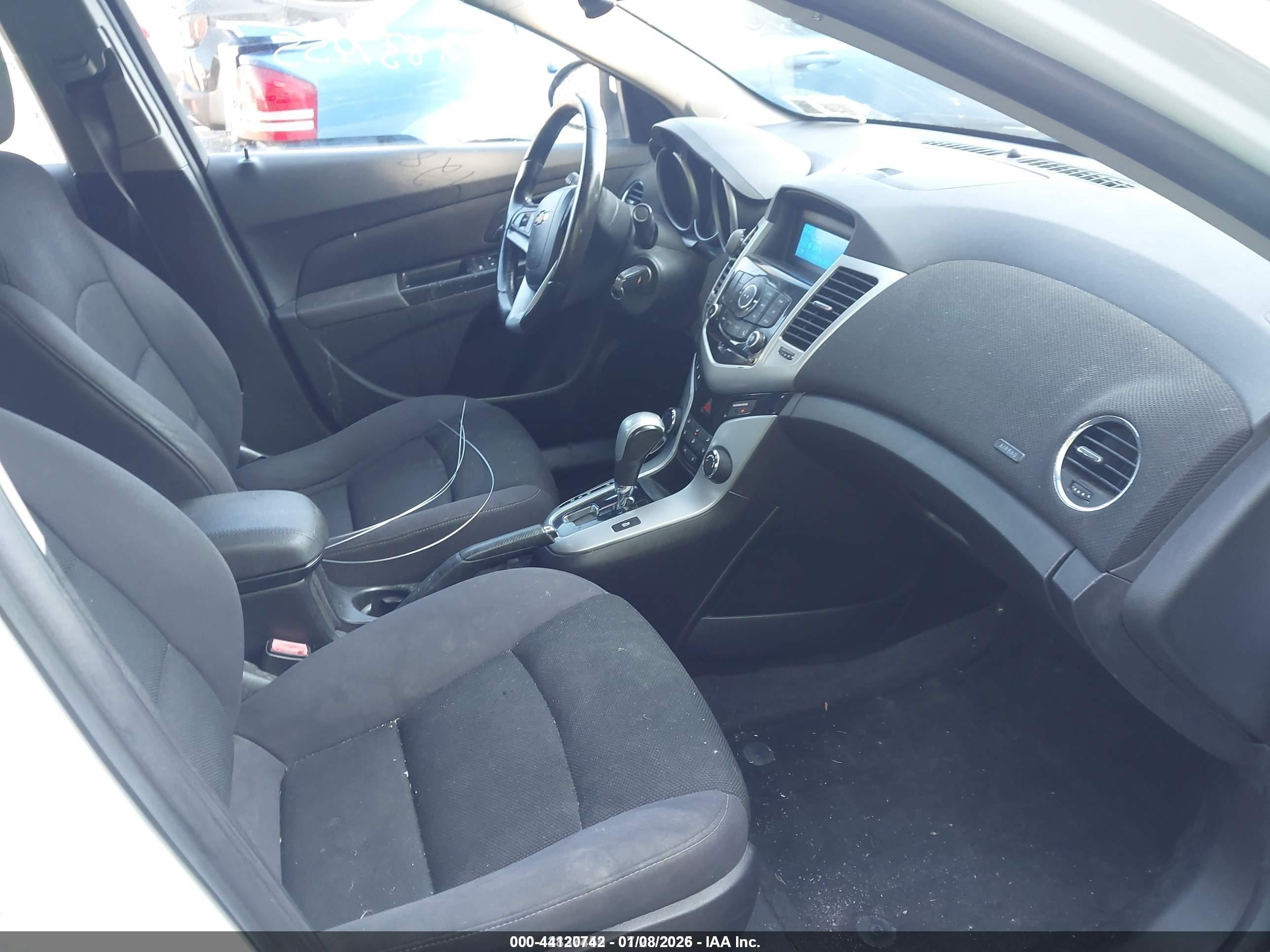 CHEVROLET CRUZE image 5