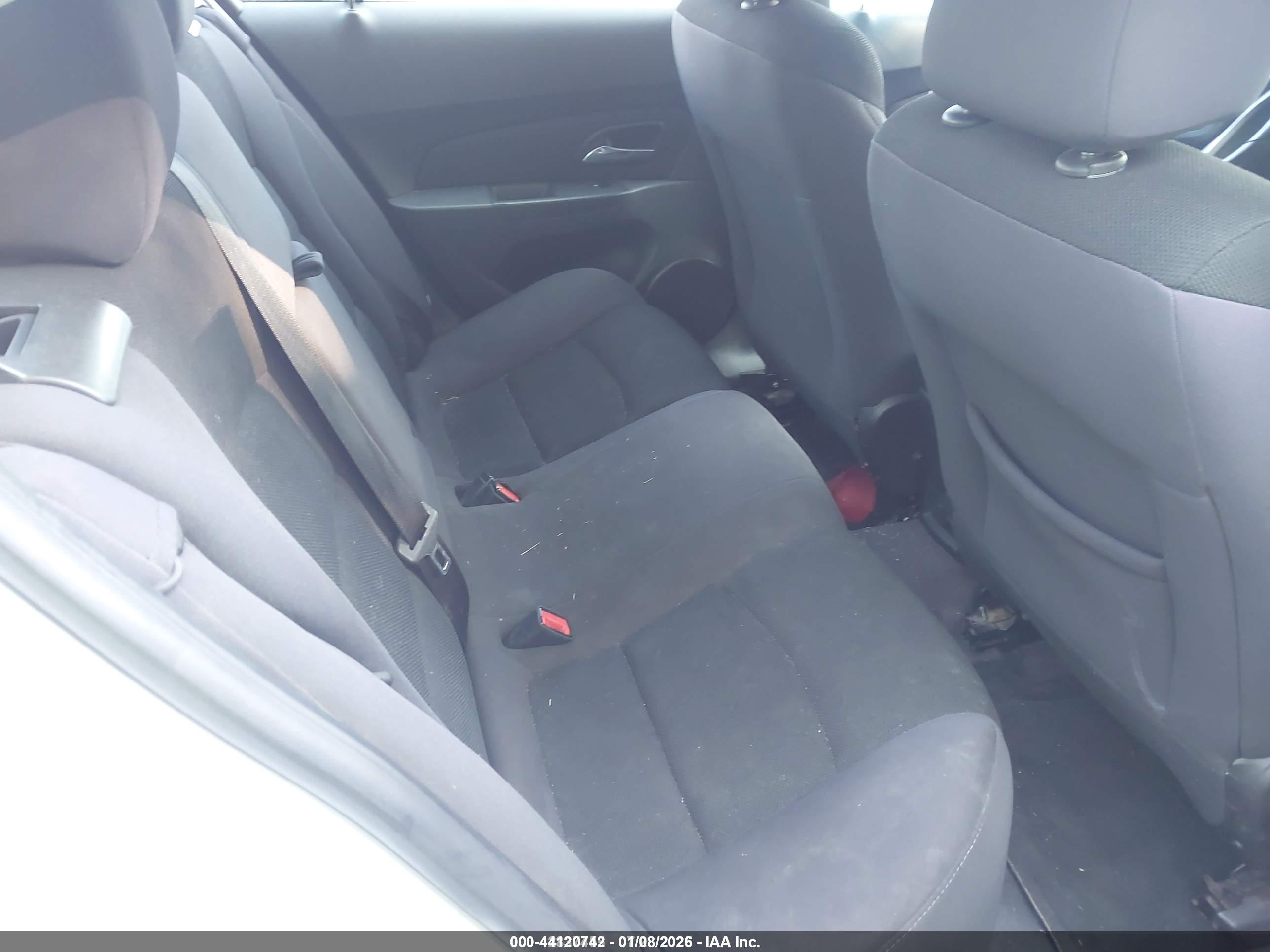 CHEVROLET CRUZE image 8