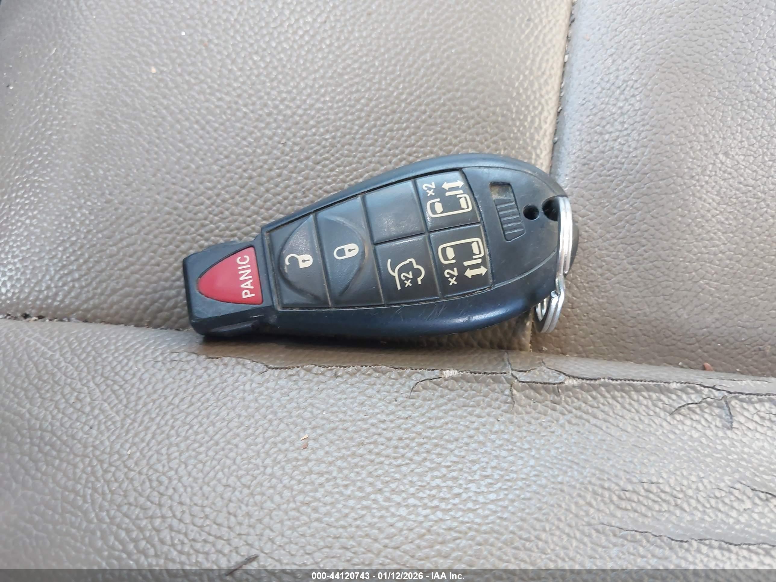 CHRYSLER TOWN image 11