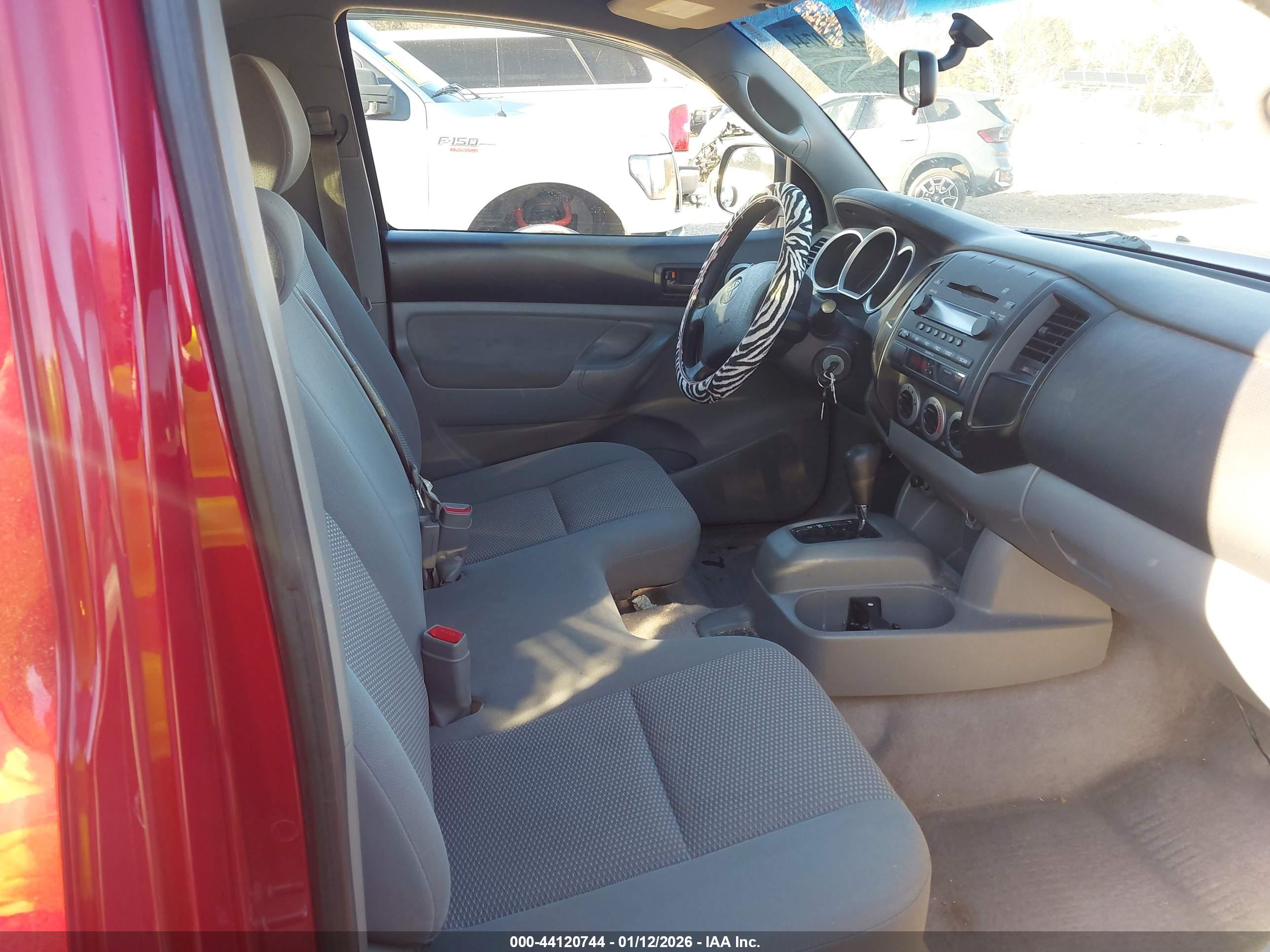 TOYOTA TACOMA image 5