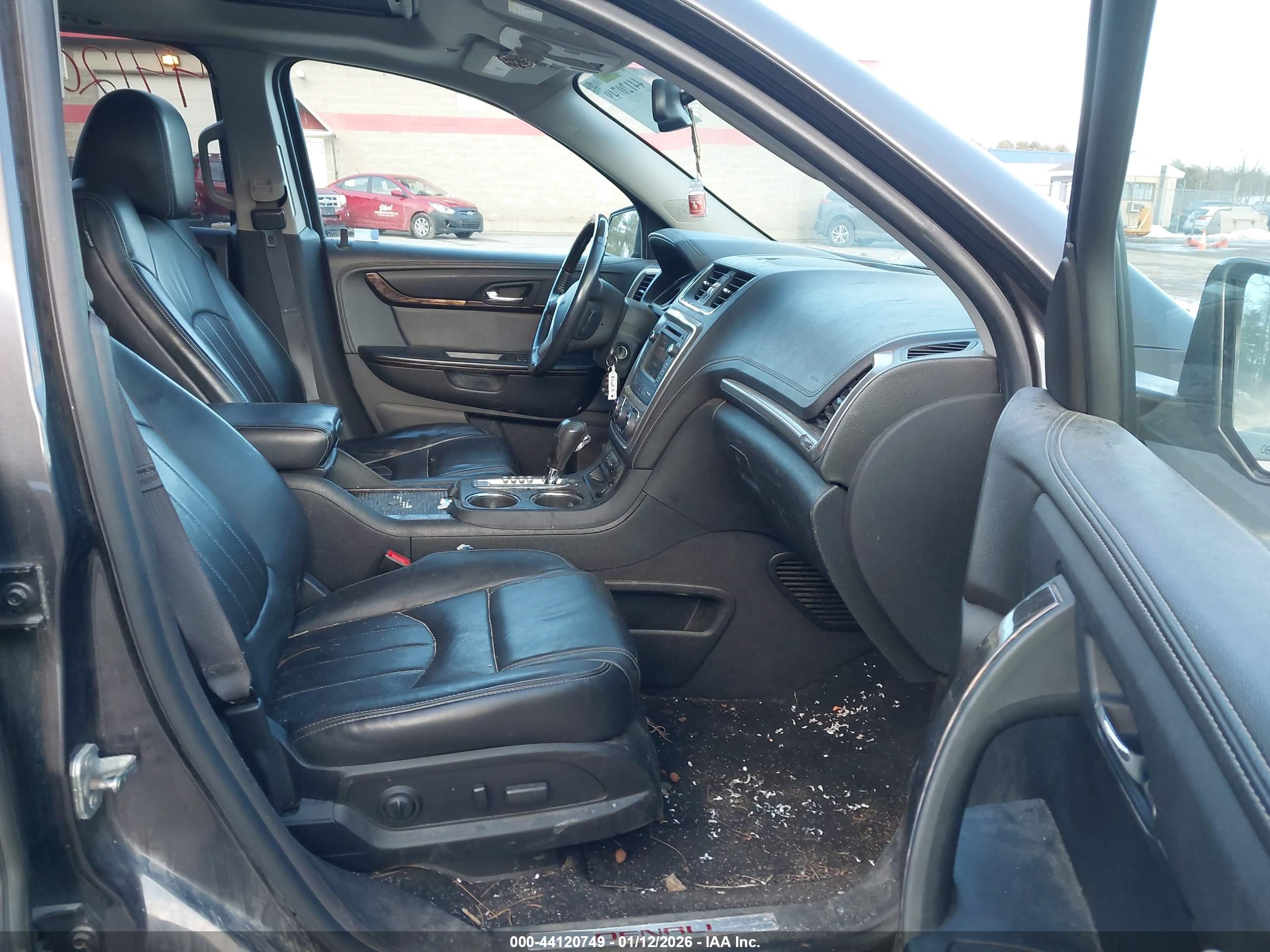 GMC ACADIA image 5