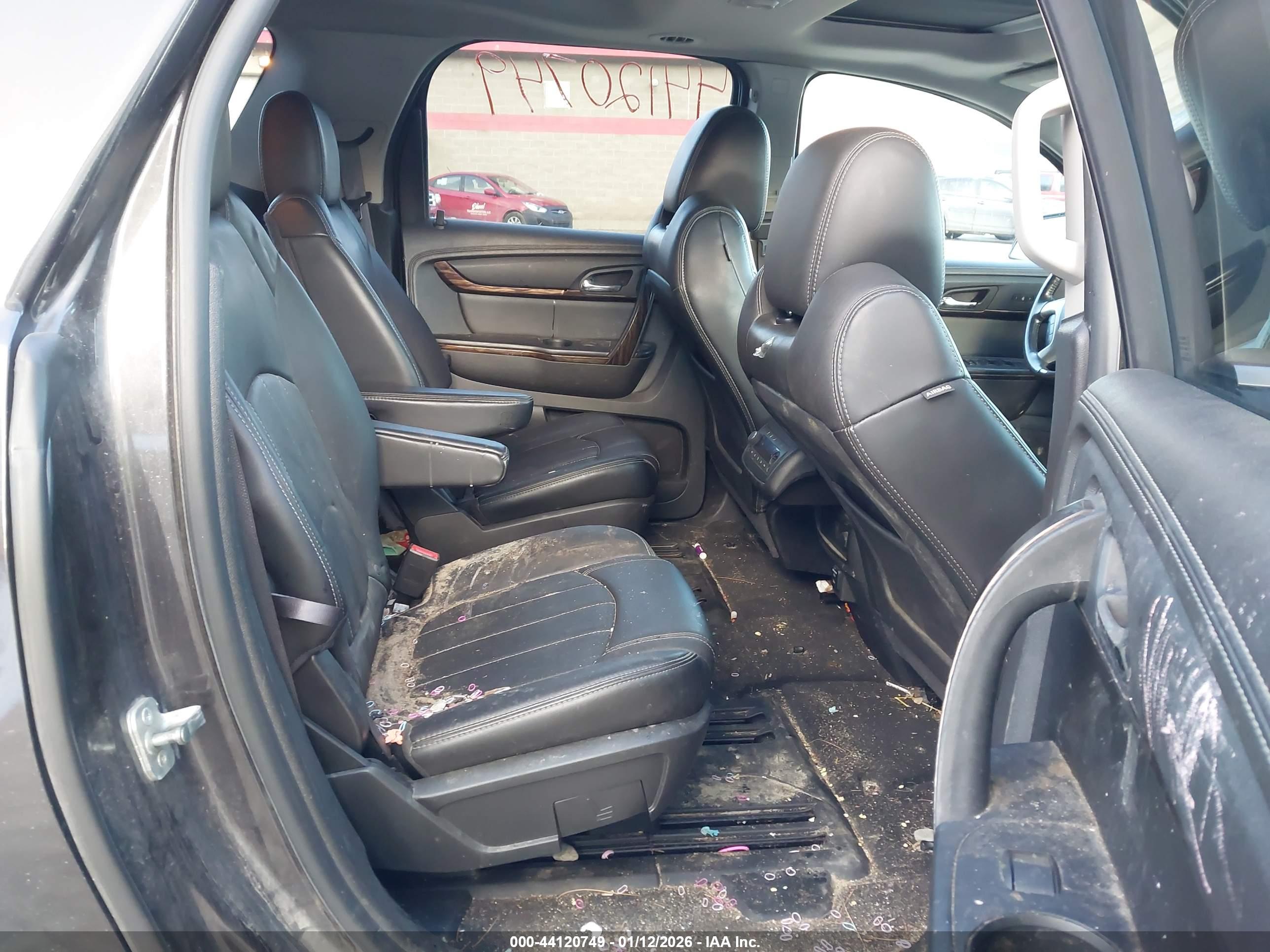 GMC ACADIA image 8