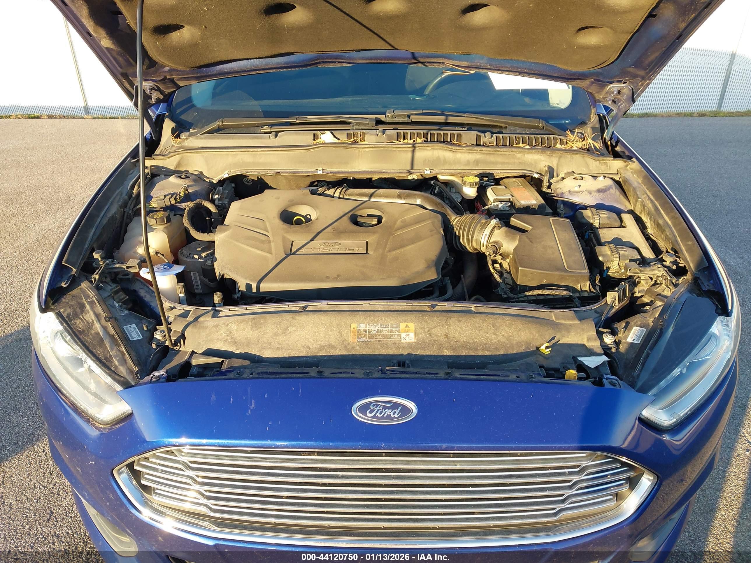 FORD FUSION image 10