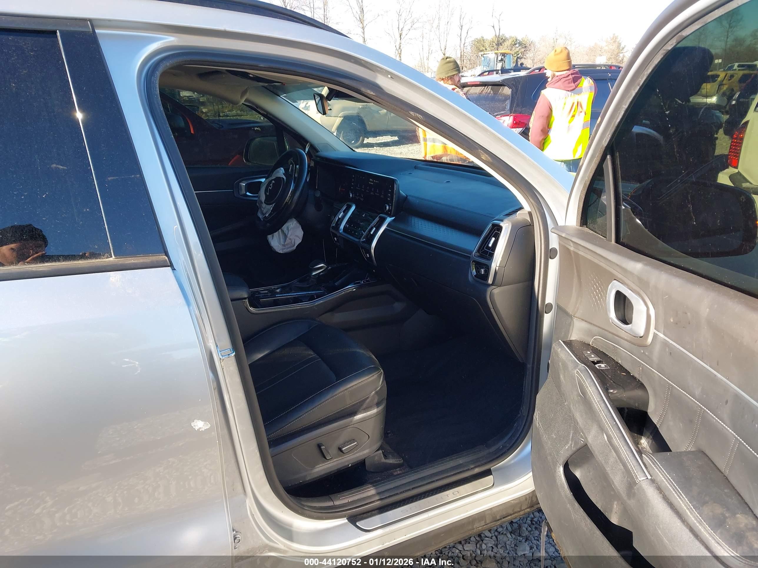 KIA SORENTO image 5