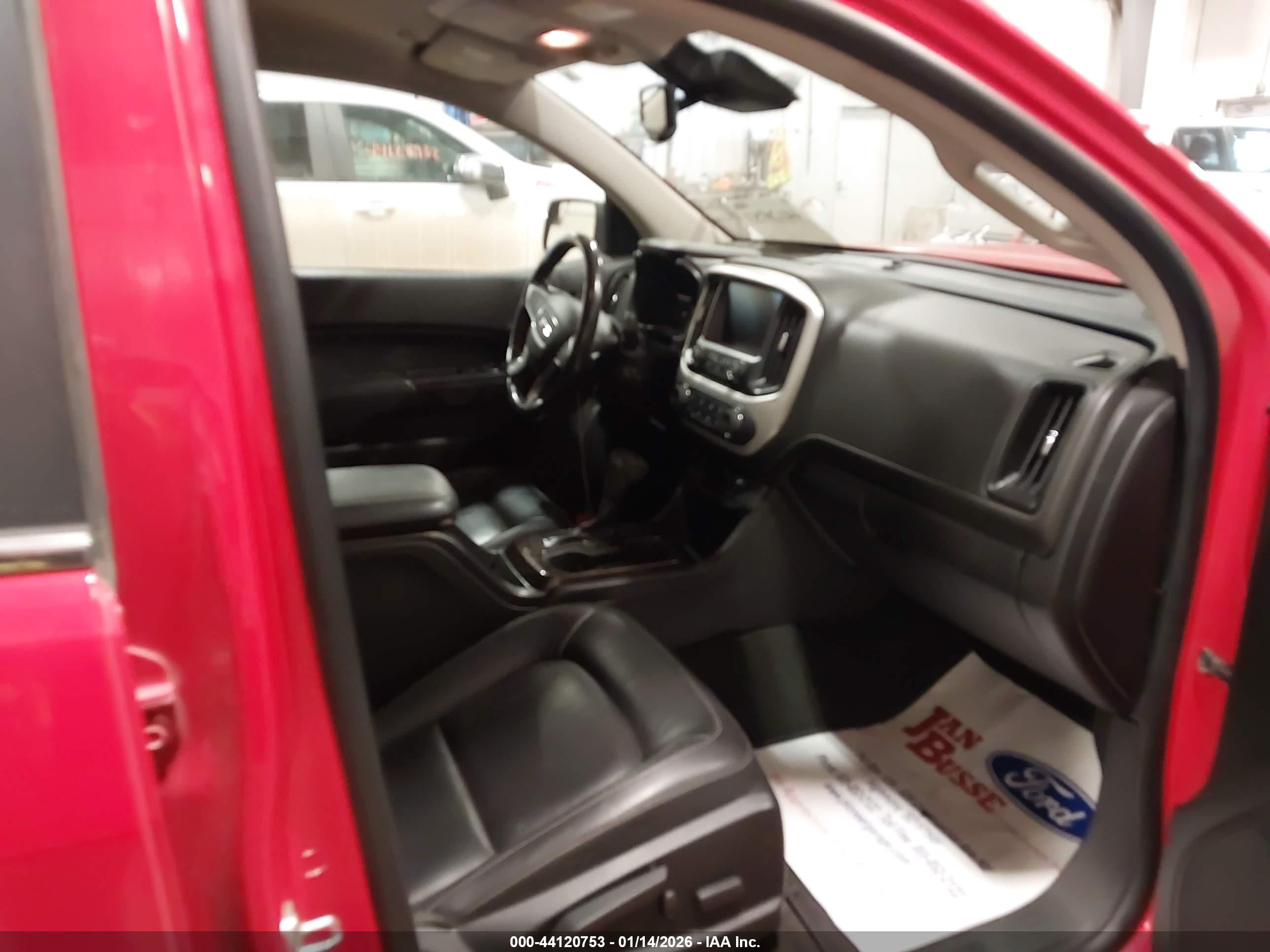 GMC CANYON image 5