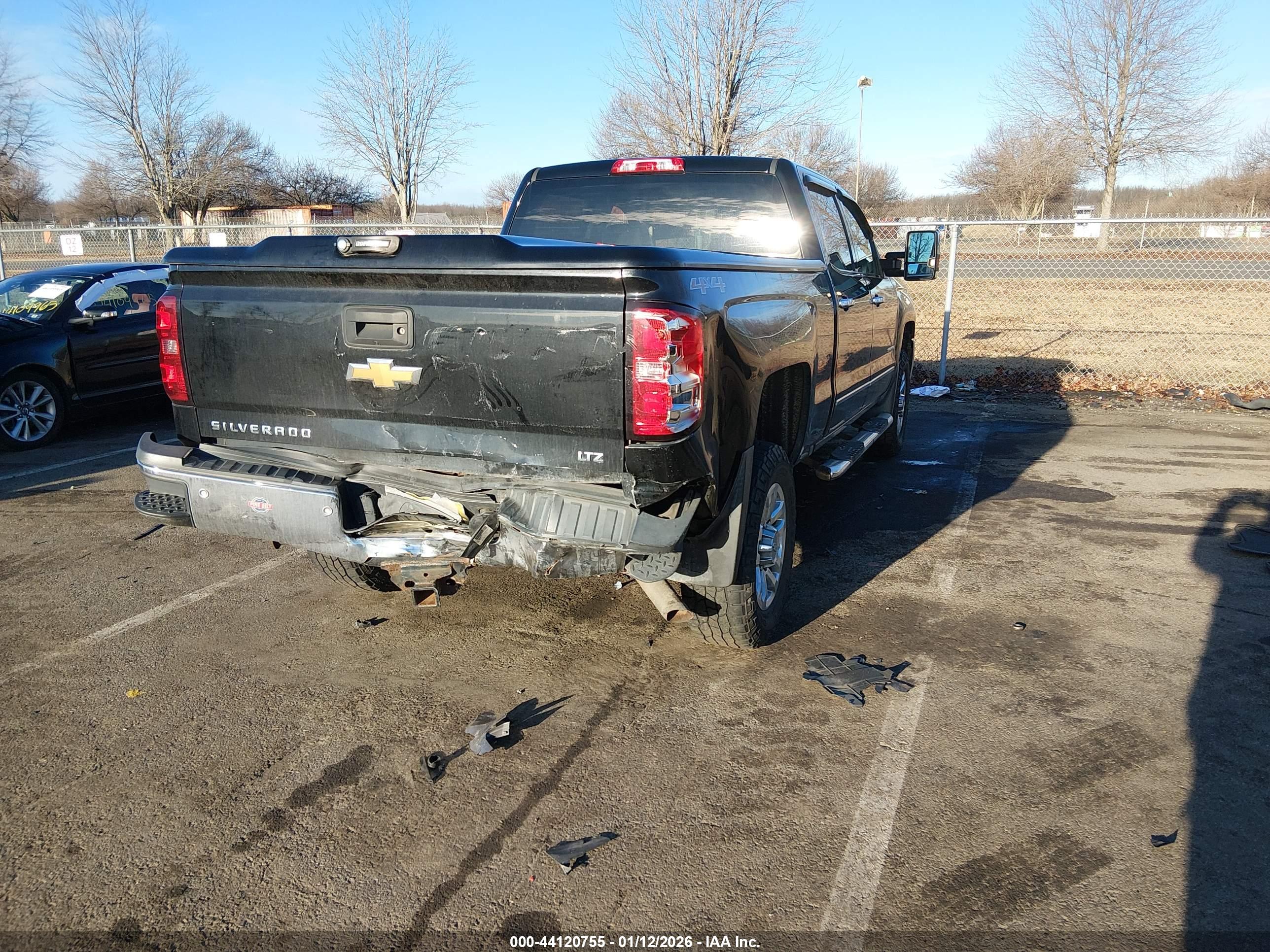 CHEVROLET SILVERADO image 4