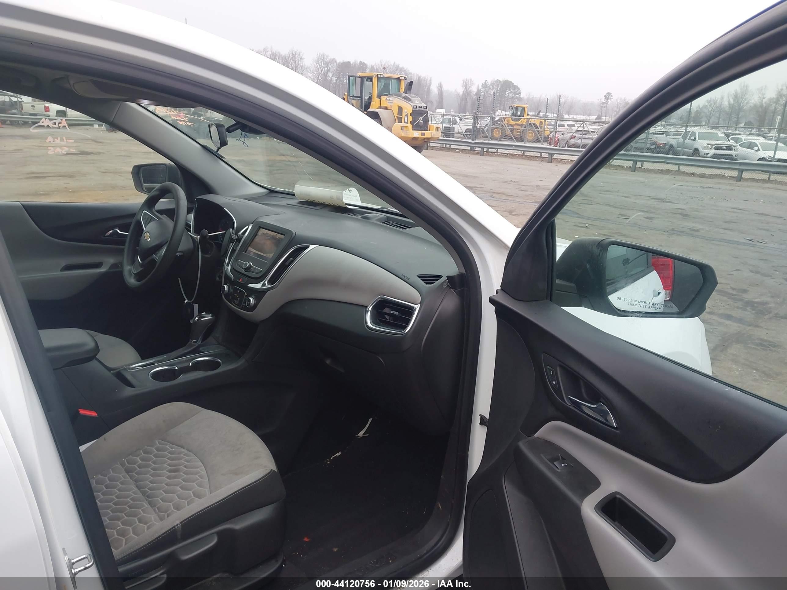 CHEVROLET EQUINOX image 5